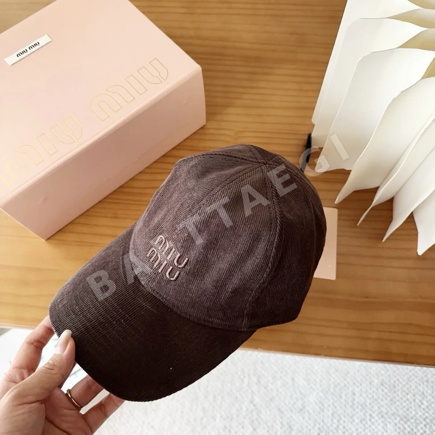 미우미우 모자 81372 Miu Miu Cap 상세 이미지 5