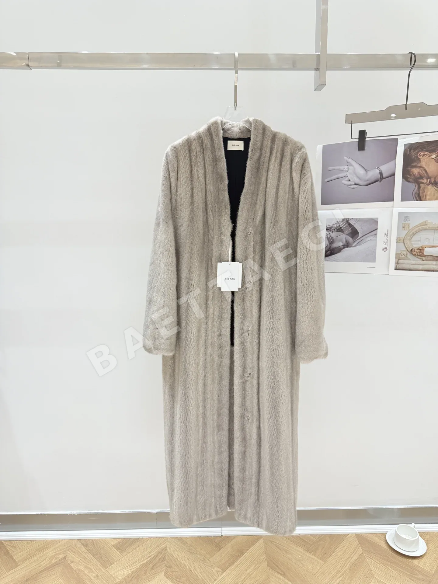더로우 밍크 V넥 자켓 상세 이미지 4
