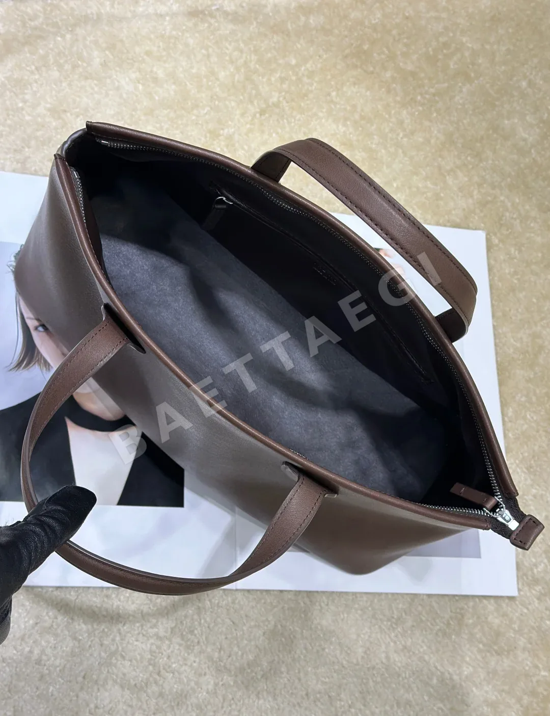 더로우 마르셀 새들 가죽 브리프케이스 가방 상세 이미지 9