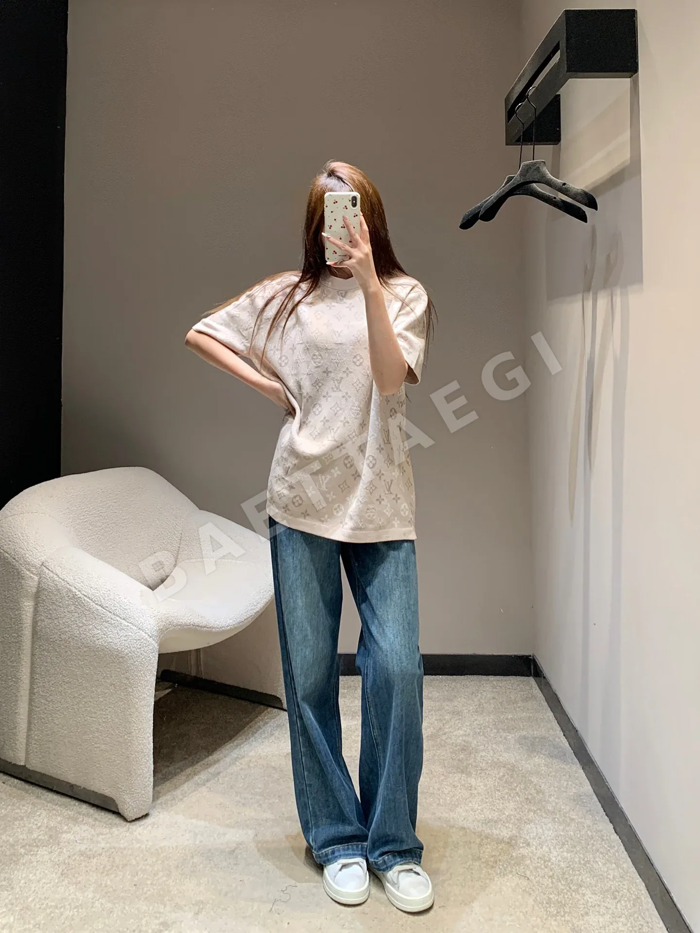 루이비통 모노그램 자카드 오버핏 반팔 니트 탑 상세 이미지 4