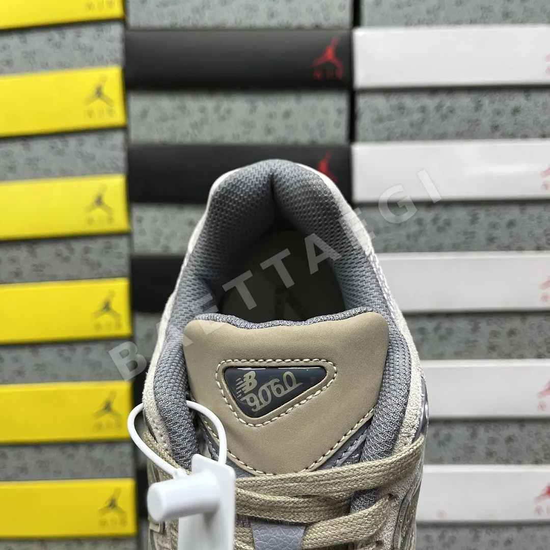 뉴발란스 [C] 9060 U9060152 202267 New Balance 9060 Timberwolf Driftwood 상세 이미지 9