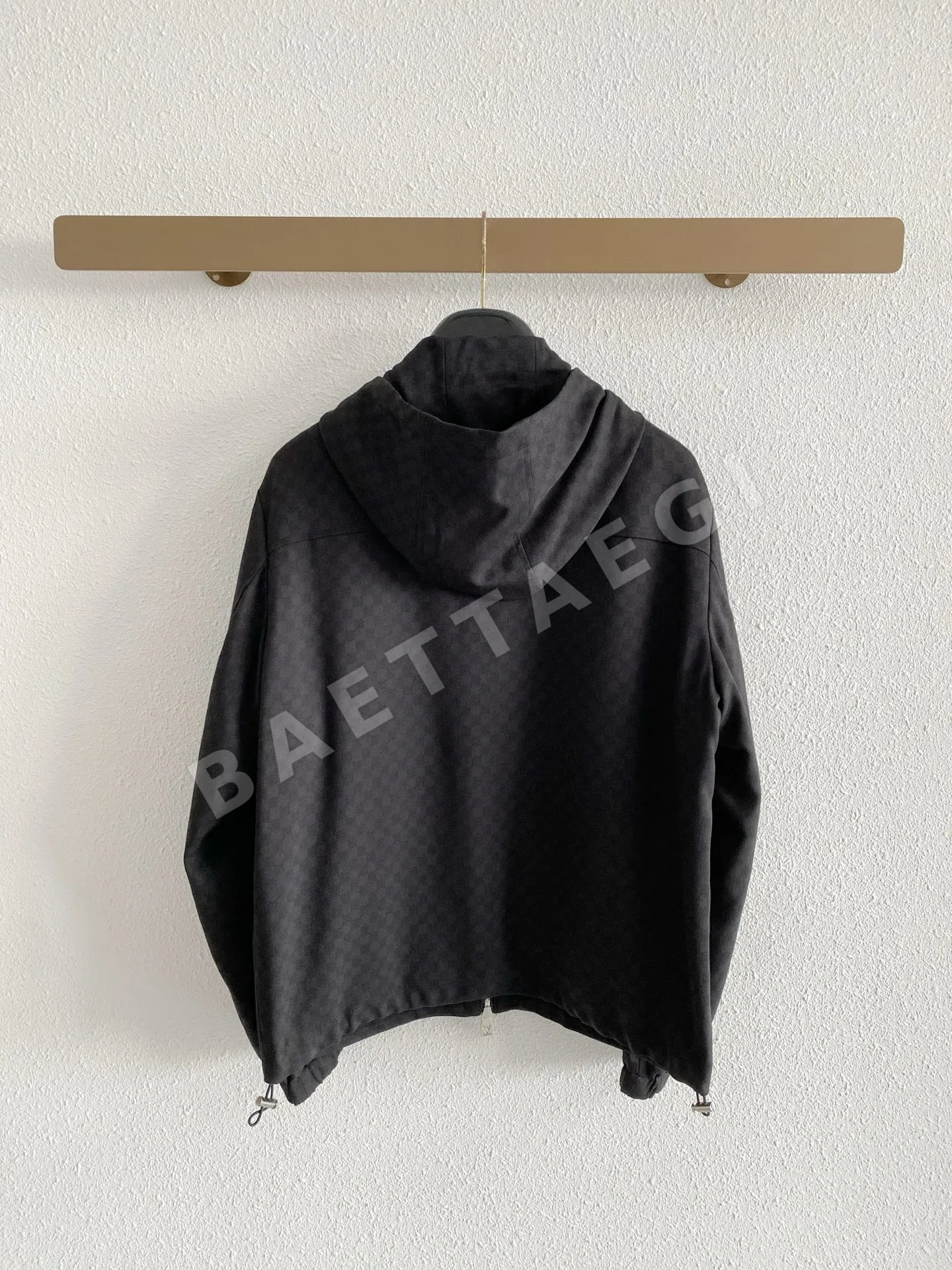 루이비통 다크 패턴 후드 남성 자켓 상세 이미지 8