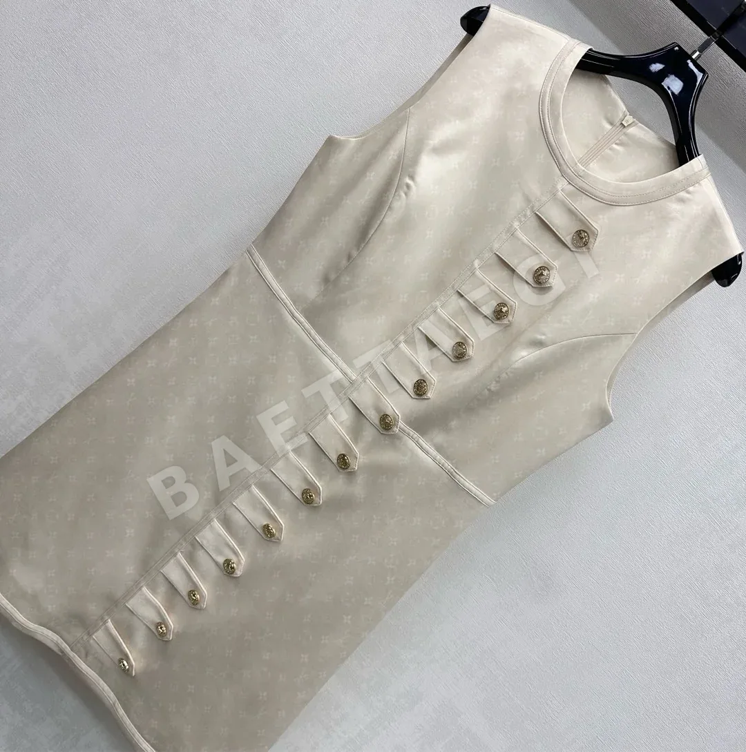 루이비통 여성 골드 로고 프린트 민 원피스 레플리카 상세 이미지 2