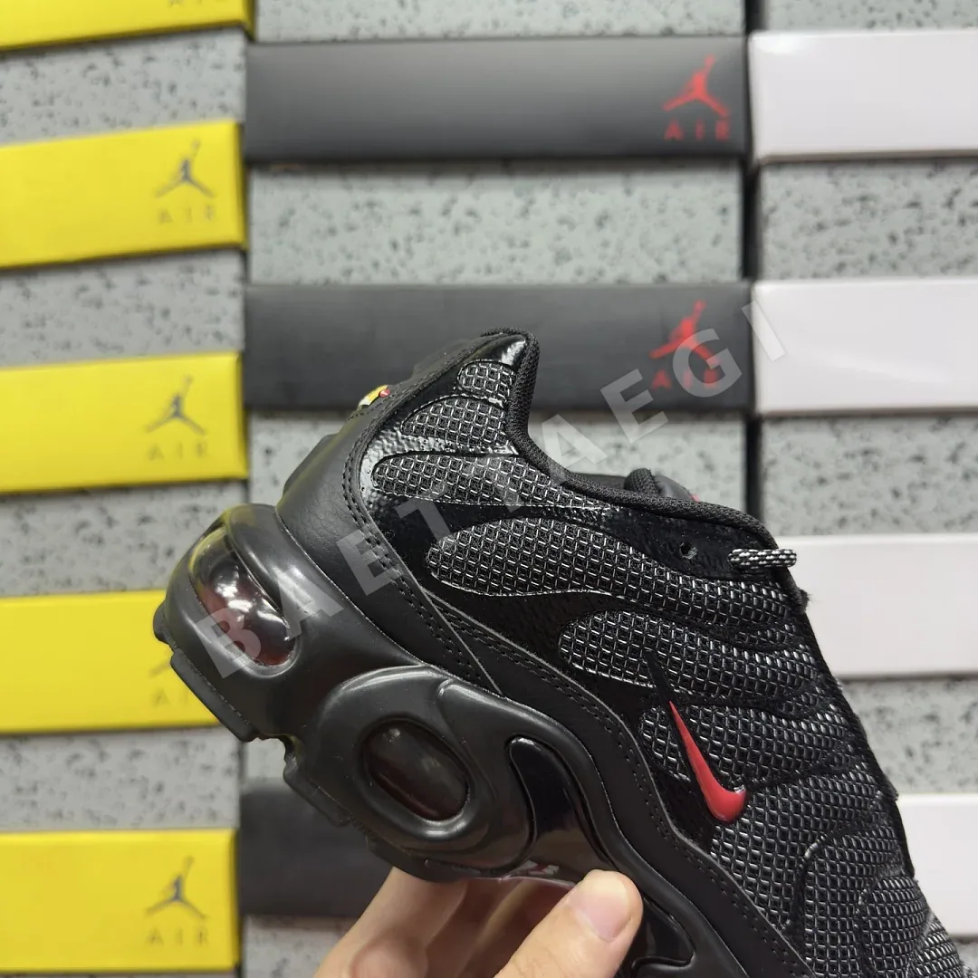 나이키 [BD] 에어 맥스 플러스 DO6383-001 201906 Nike Air Max Plus Metal Mesh Black Red 상세 이미지 3