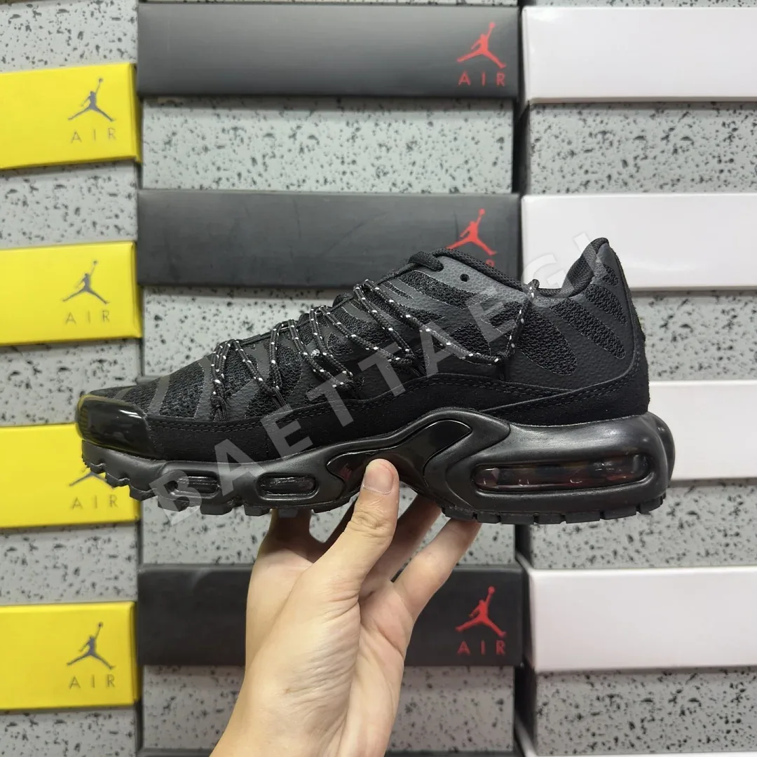 나이키 [BD] 에어 맥스 플러스 올블랙 FD0670-001 201902 Nike Air Max Plus 상세 이미지 9