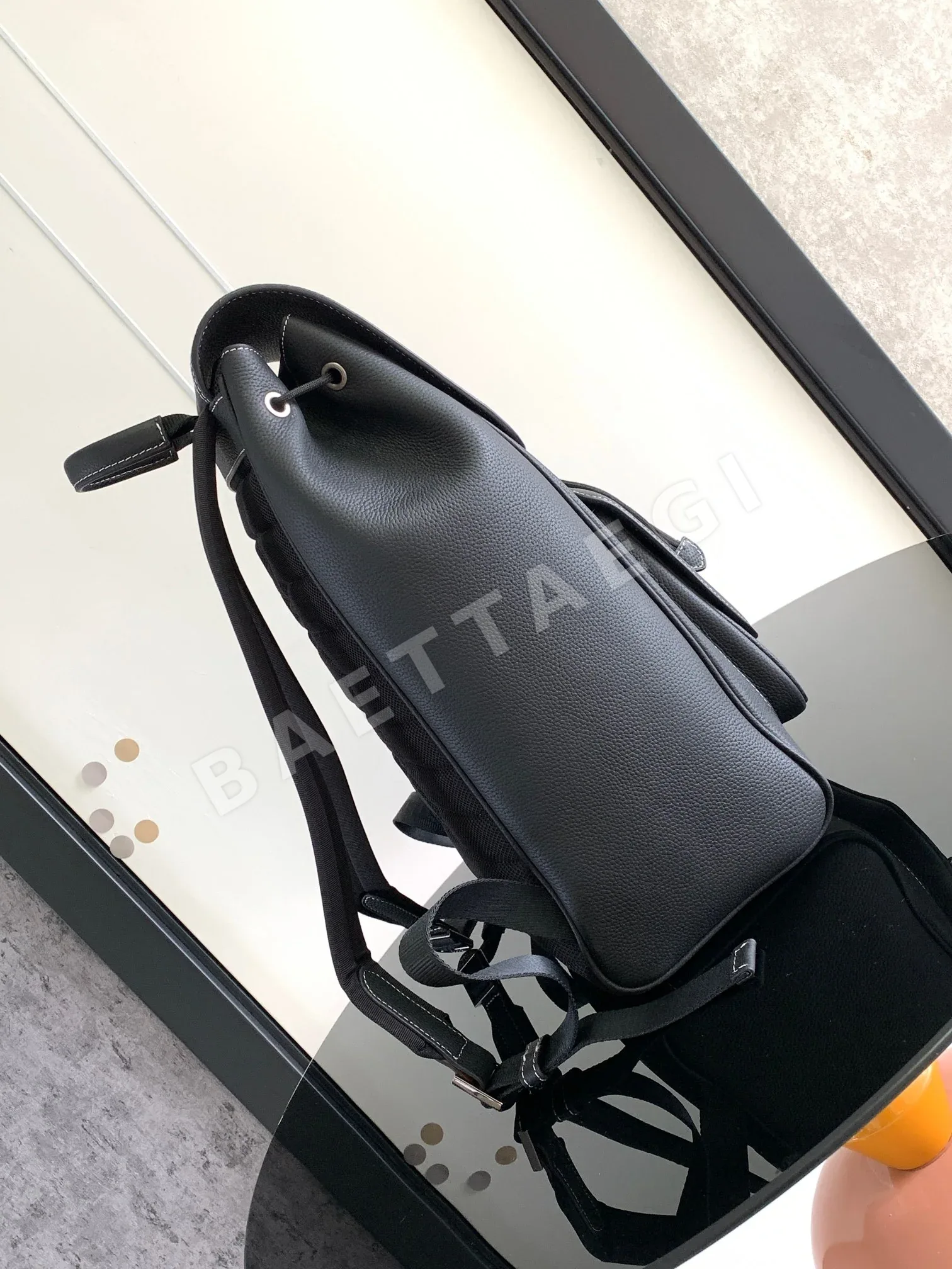 디올 새들 백팩 상세 이미지 2