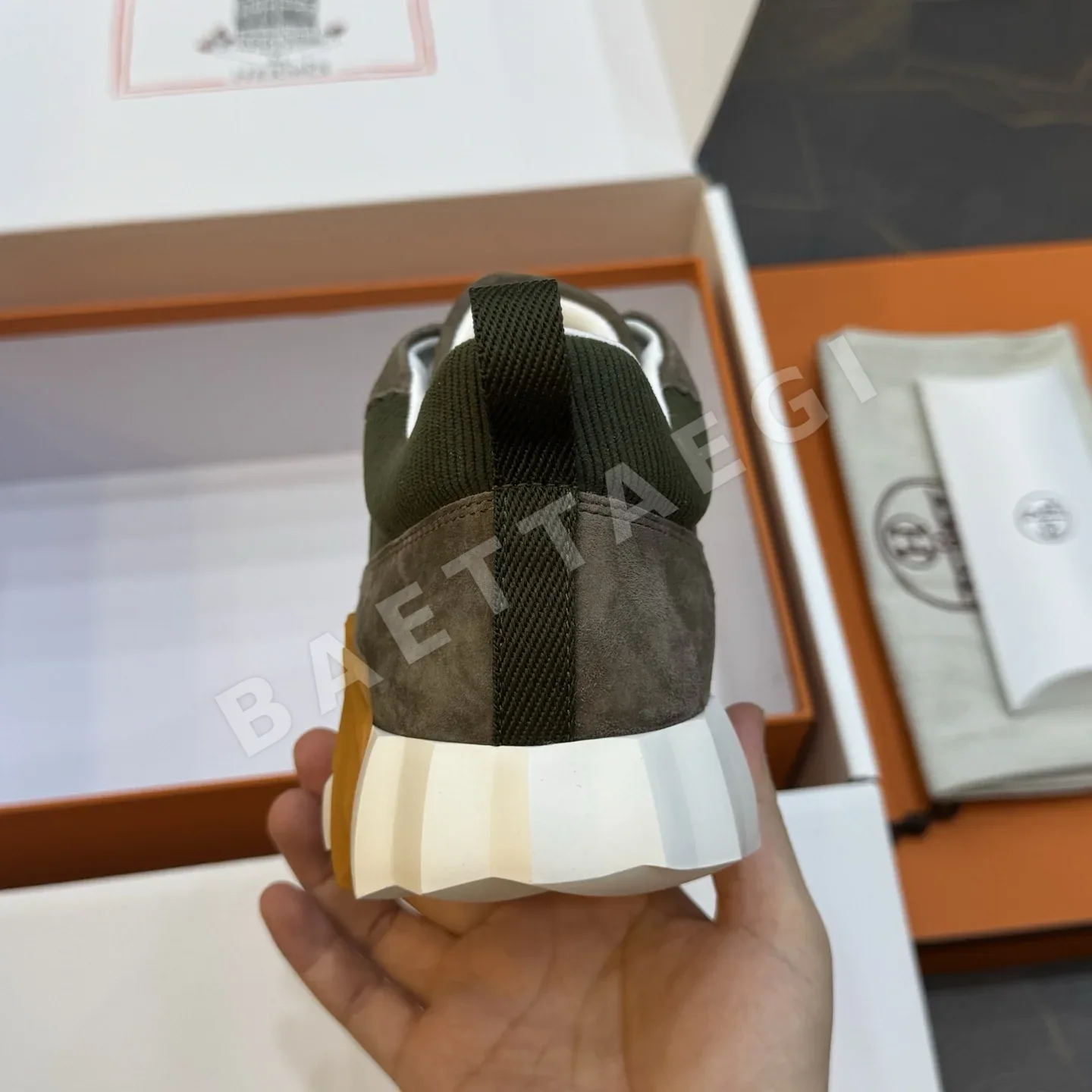 에르메스 바운싱 스니커즈 가죽 상세 이미지 8