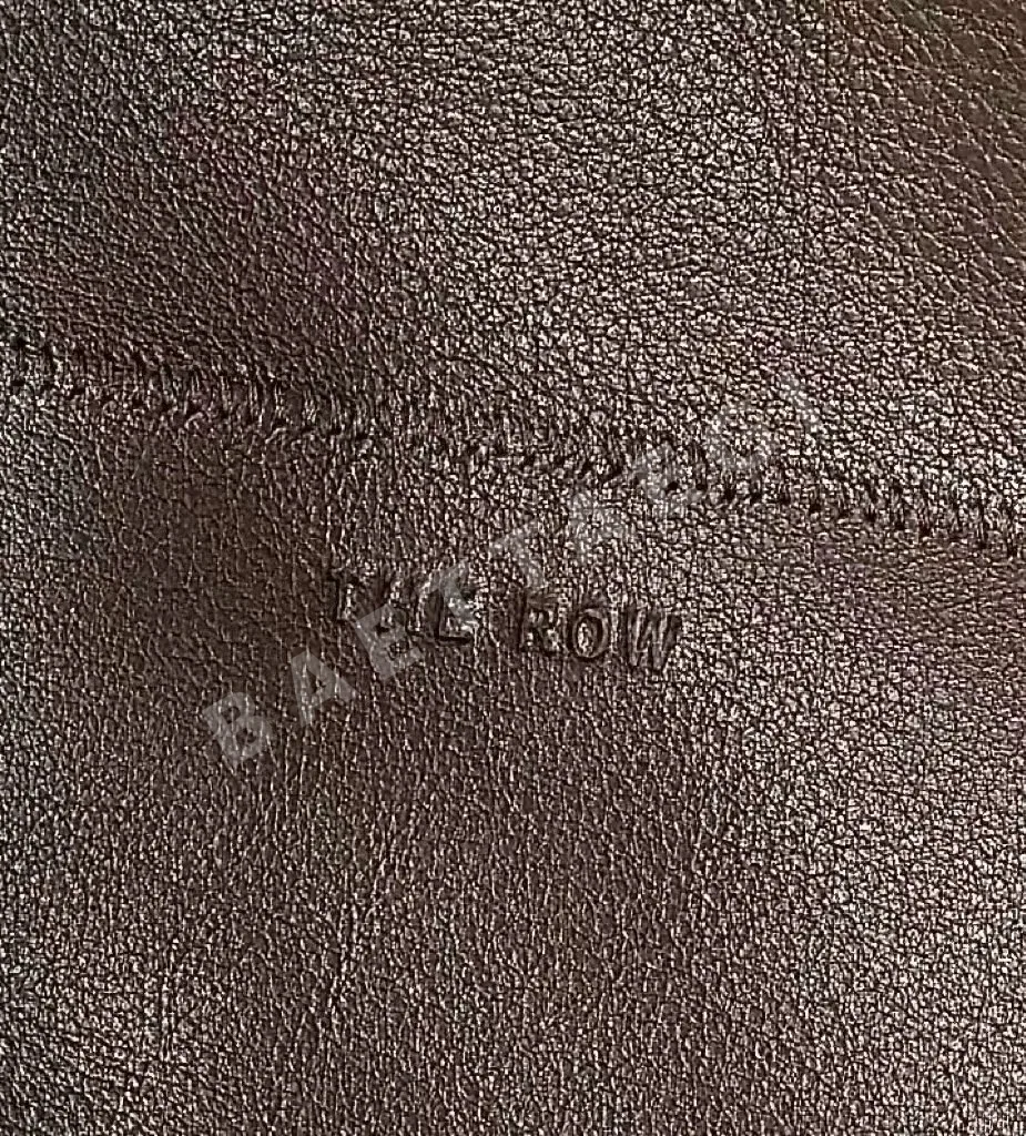 더로우 미니멀 삼각 토트백 상세 이미지 8
