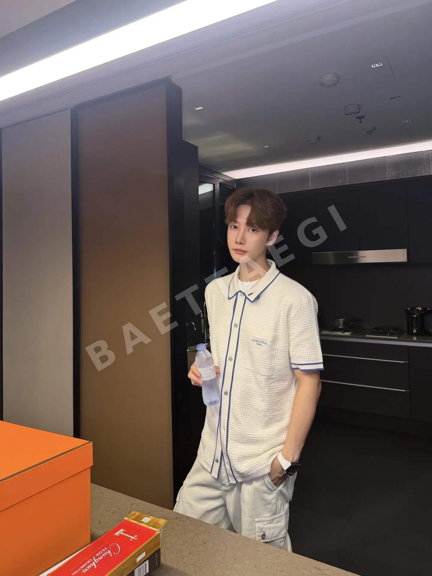 루이비통 와플 자수 로고 남성 반팔 셔츠 상세 이미지 12