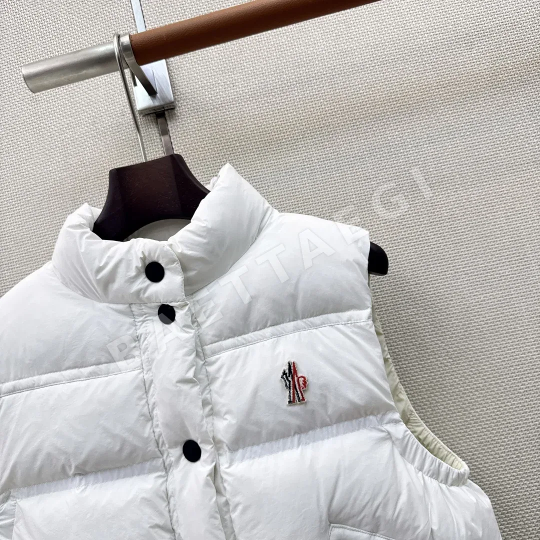 몽클레르 화이트 구스다운 여성 조끼 상세 이미지 5