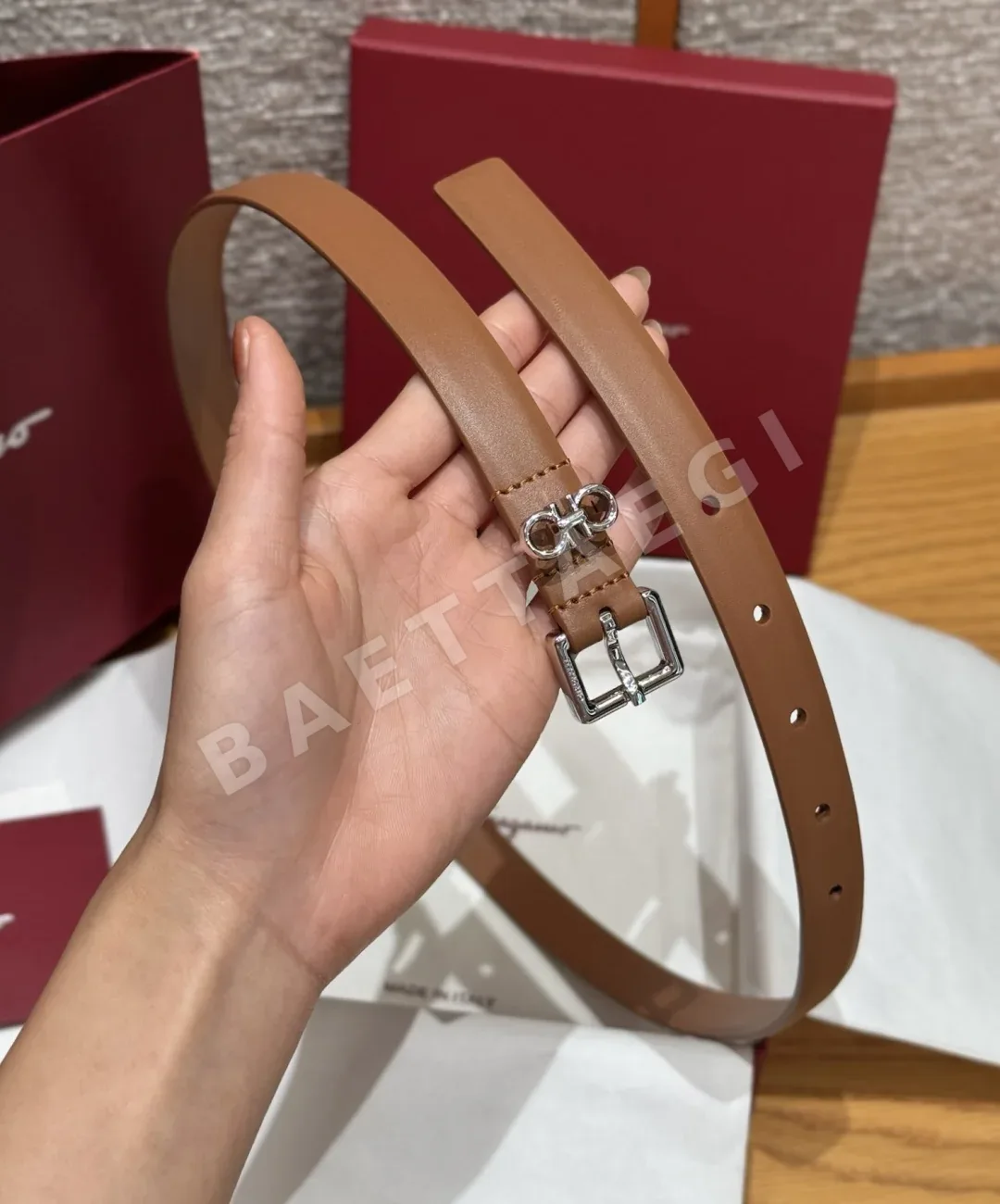 페레가모 소가죽 버클 벨트 상세 이미지 4