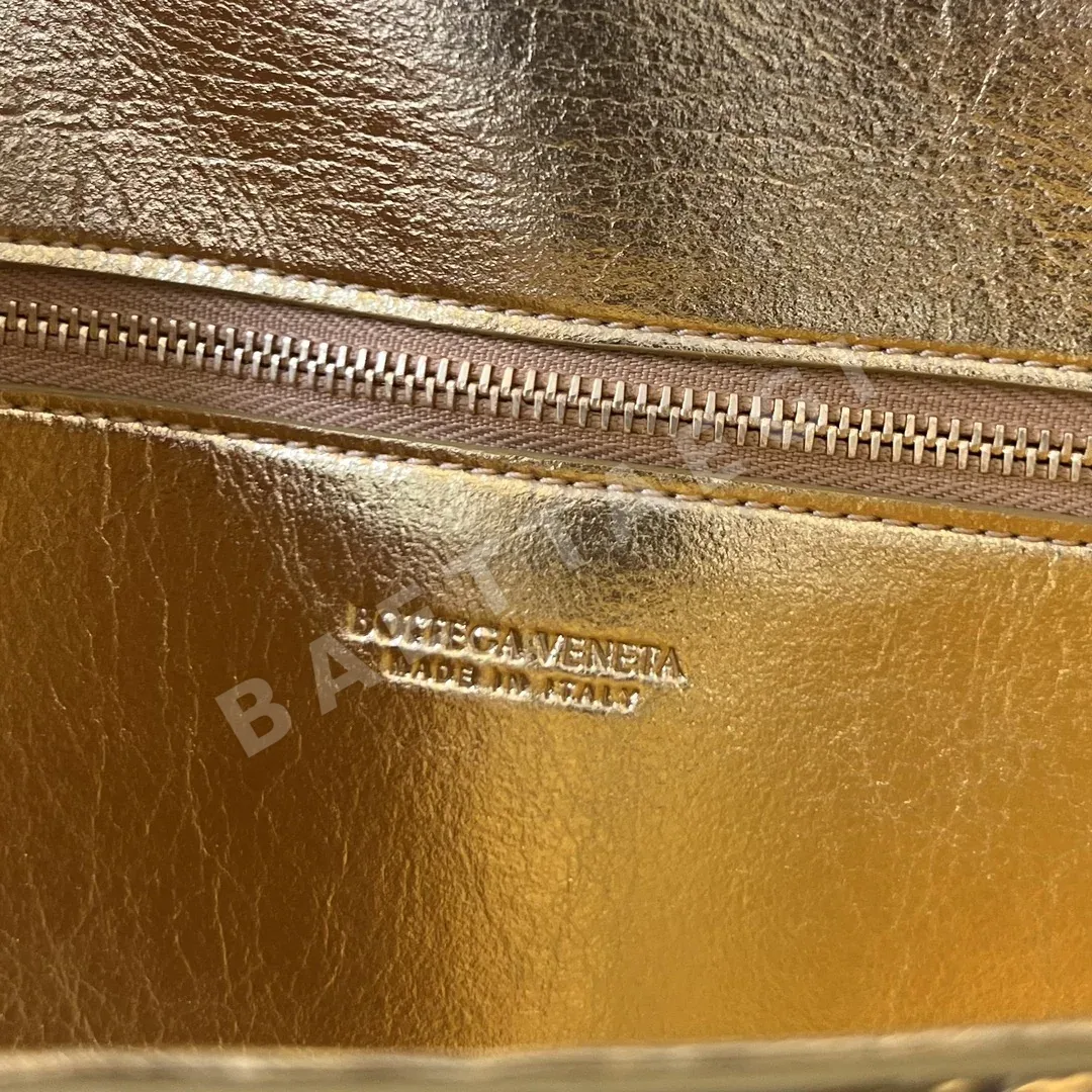 보테가베네타 인트레치오 램스킨 클러치 가방 상세 이미지 7