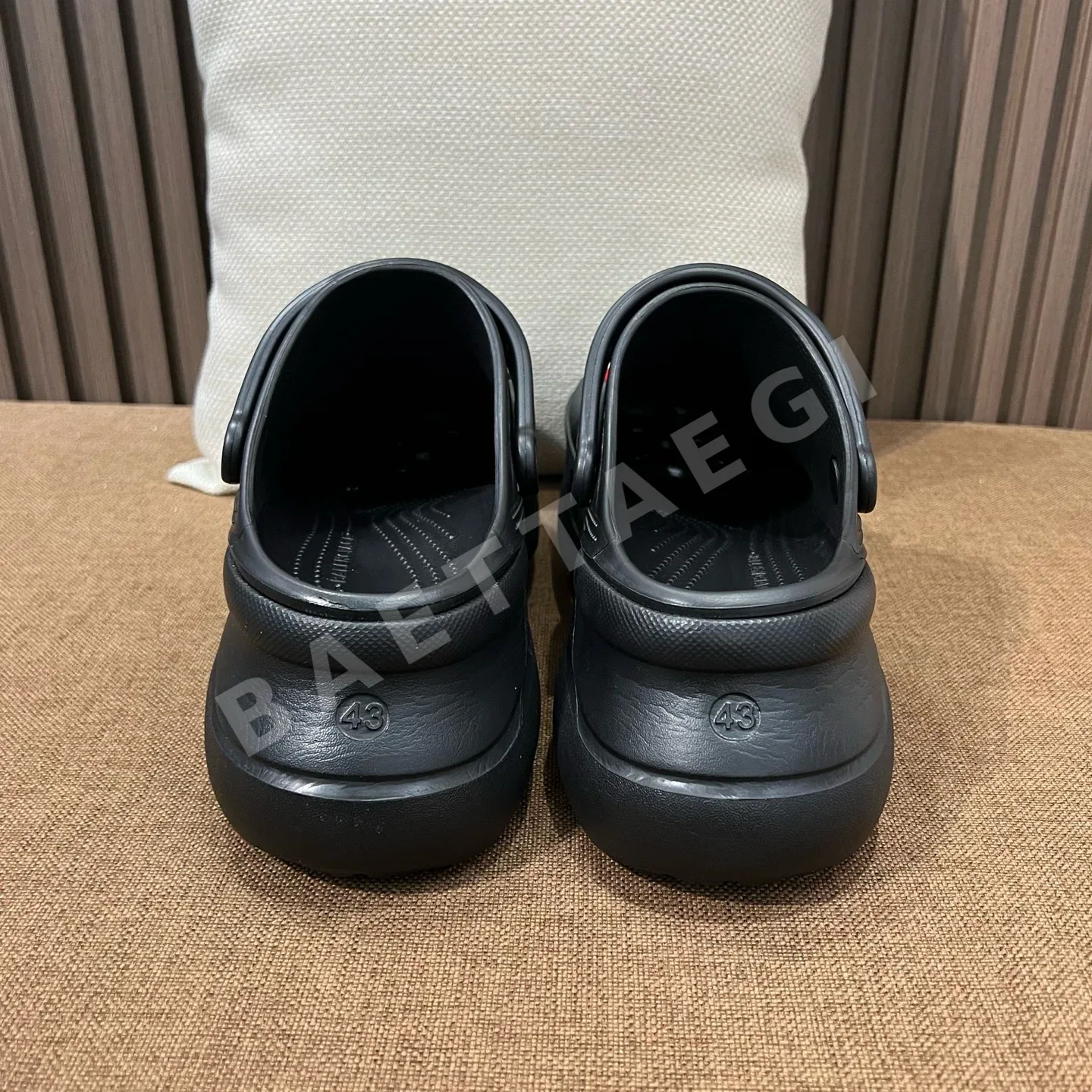 발렌시아가 샌들 남성 블랙 DIY 금속 장식 상세 이미지 8