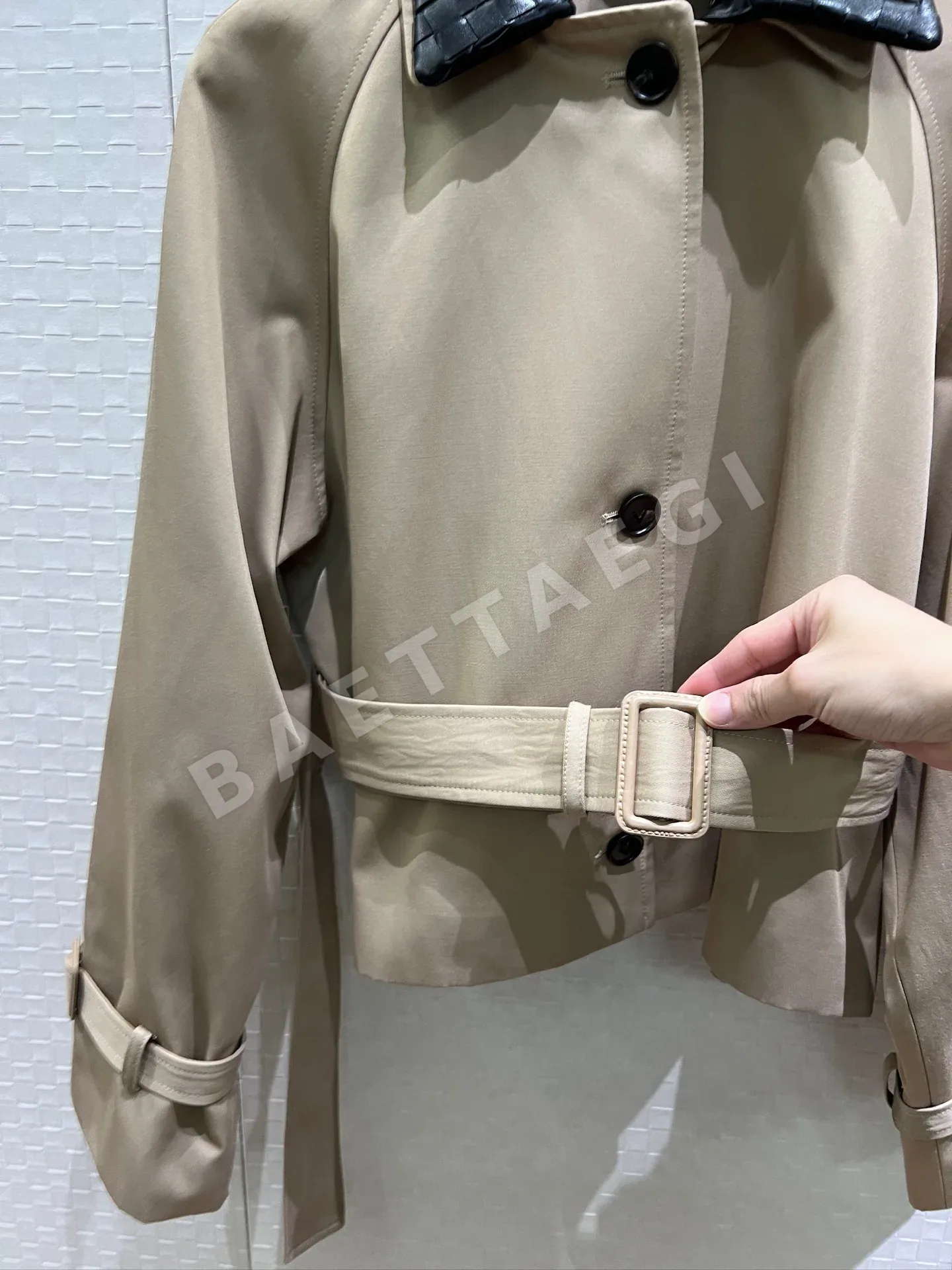 보테가베네타 가죽 카라 벨트 트렌치코트 자켓 상세 이미지 5