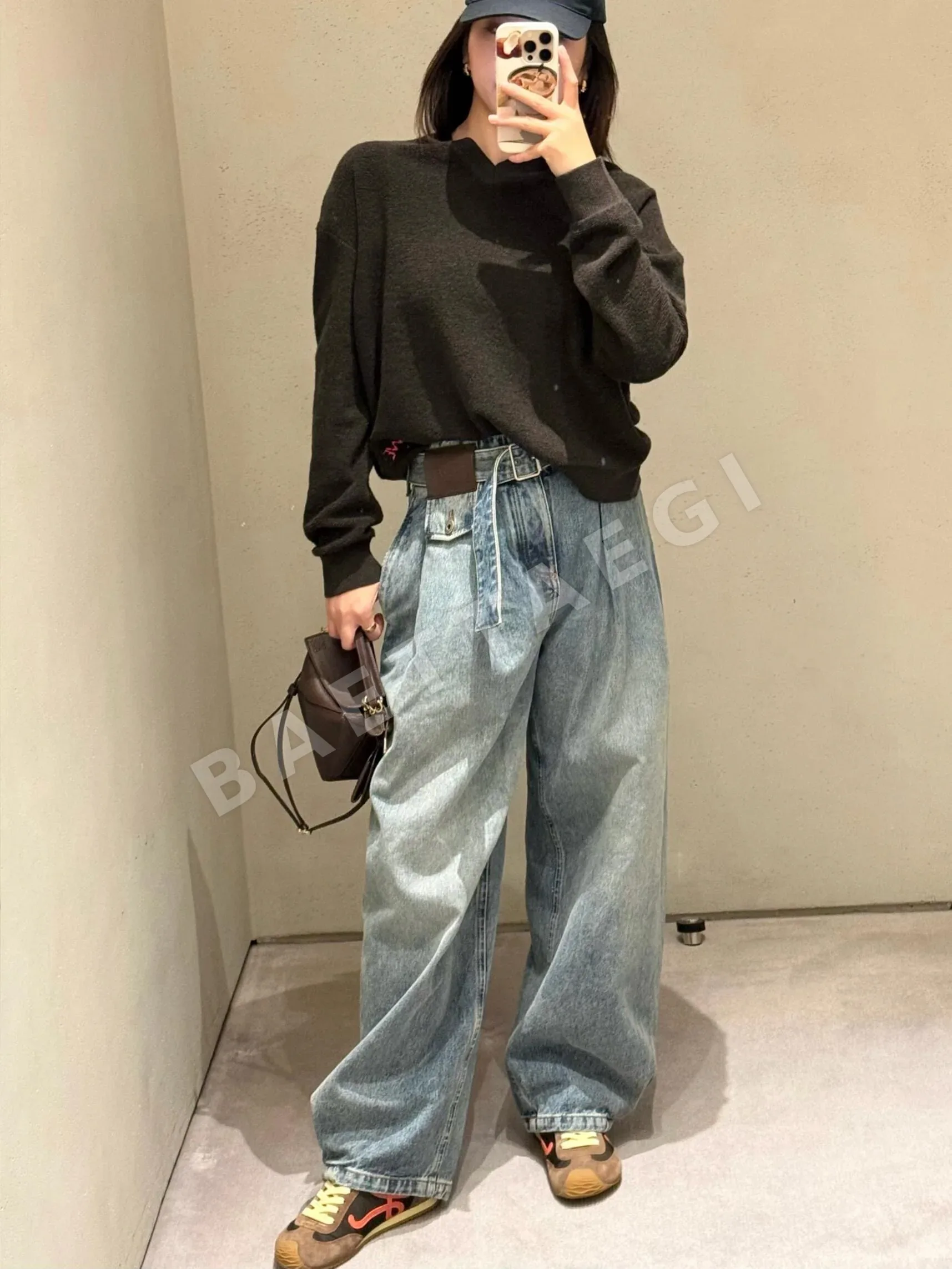 로에베 플리츠 와이드 레그 데님 팬츠 상세 이미지 3