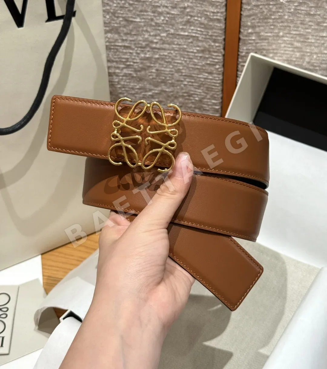 로에베 아나그램 양면 가죽 벨트 상세 이미지 3