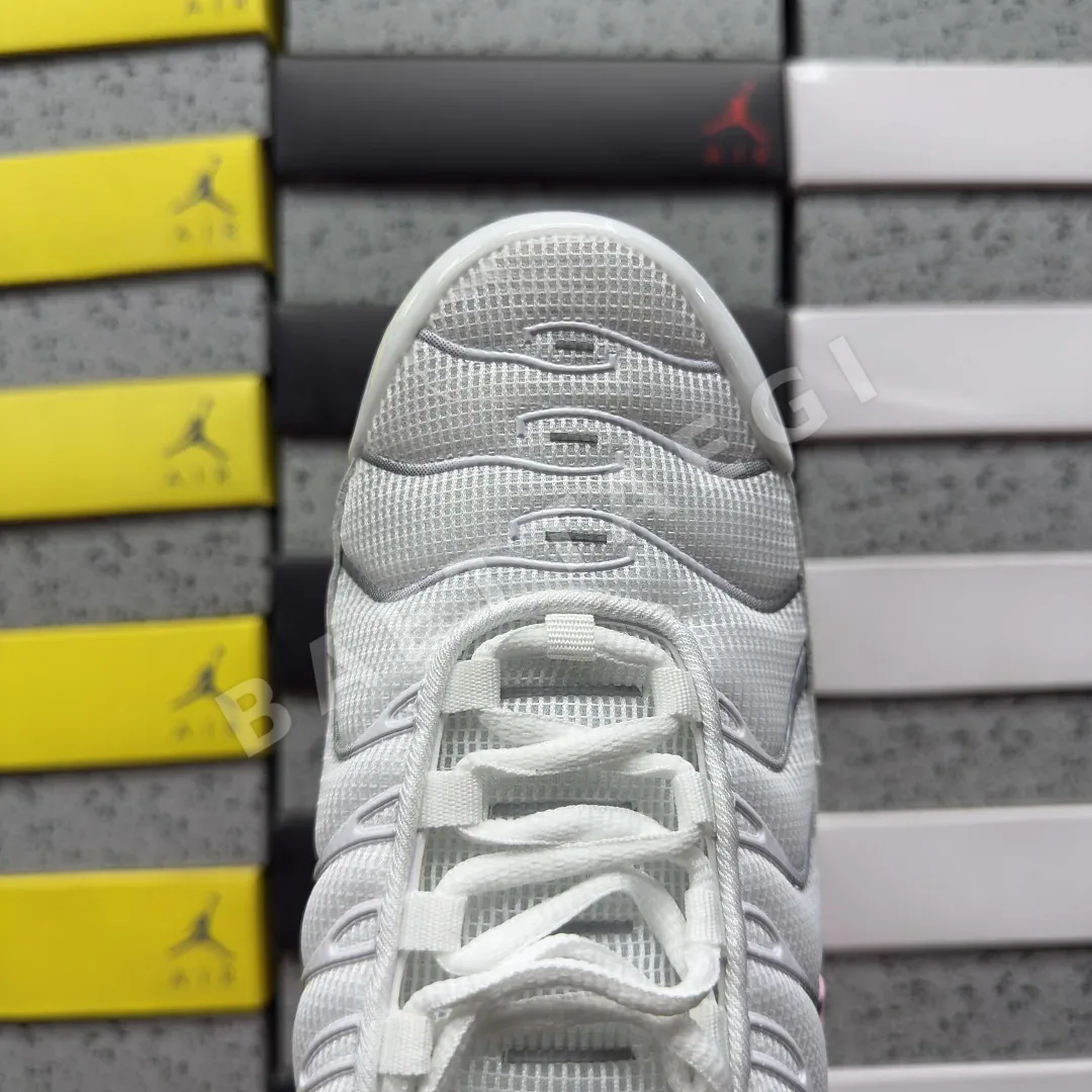 나이키 [BD] 에어 맥스 플러스 HF0107-100 201848 Nike Air Max Plus Summit White Pink Rise 상세 이미지 5
