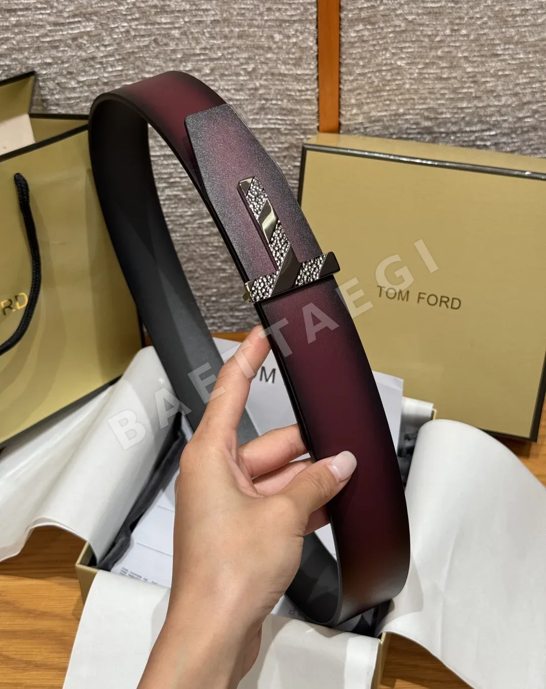톰포드 T 버클 가죽 벨트 상세 이미지 4