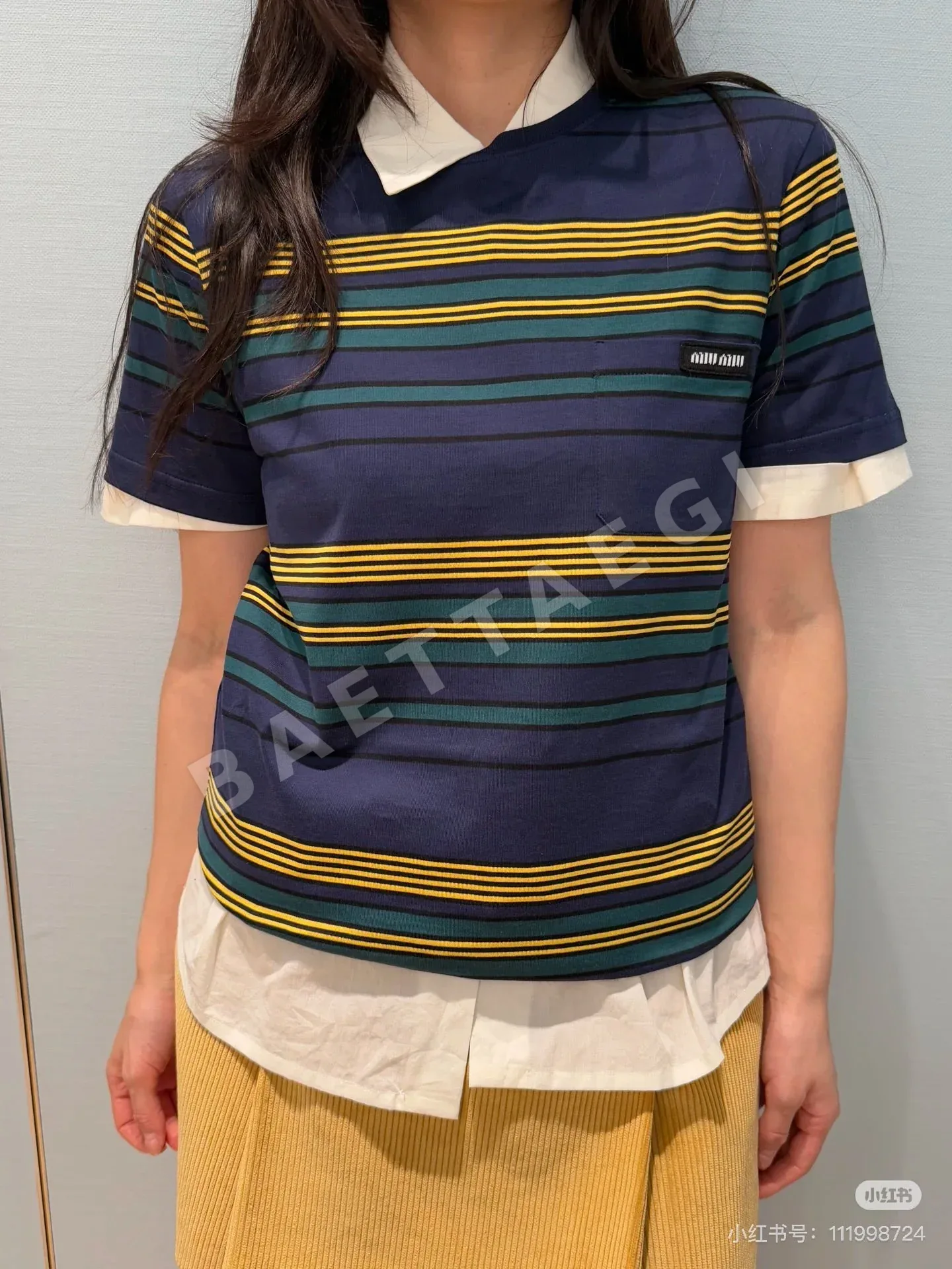 미우미우 여성 반팔 52980