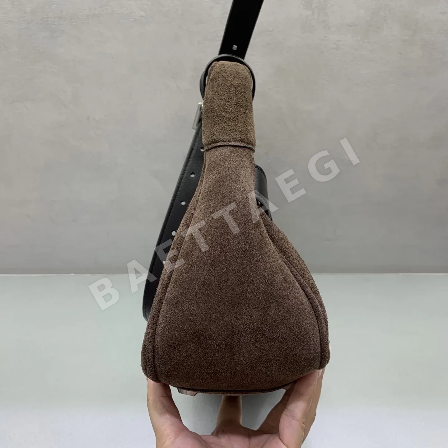 발렌시아가 벨 에어 언더암백 상세 이미지 3