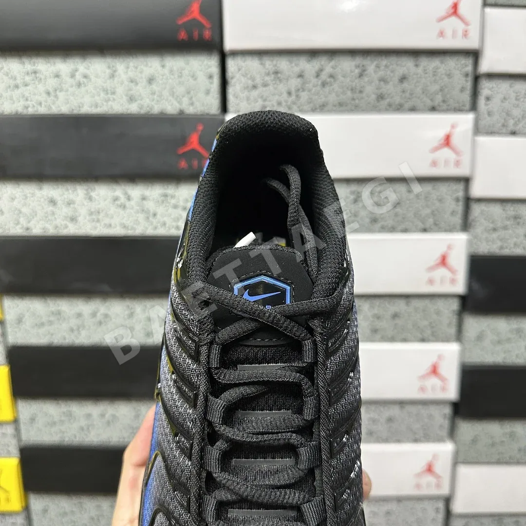 나이키 [DF] 에어 맥스 플러스 DM0032-041 201550 Nike Air Max Plus Black Blue Crystal 상세 이미지 2