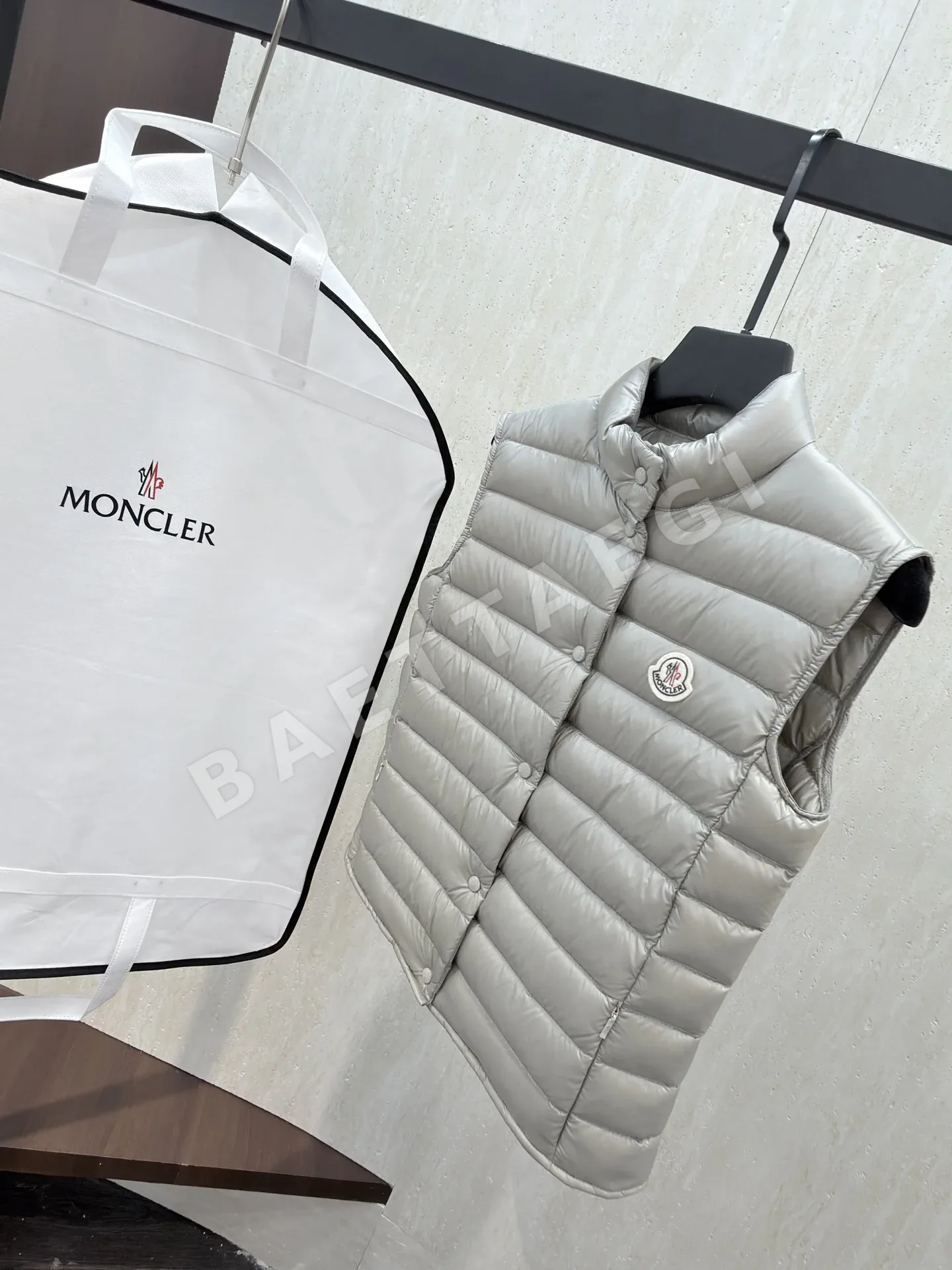 몽클레르 여성 조끼 상세 이미지 7