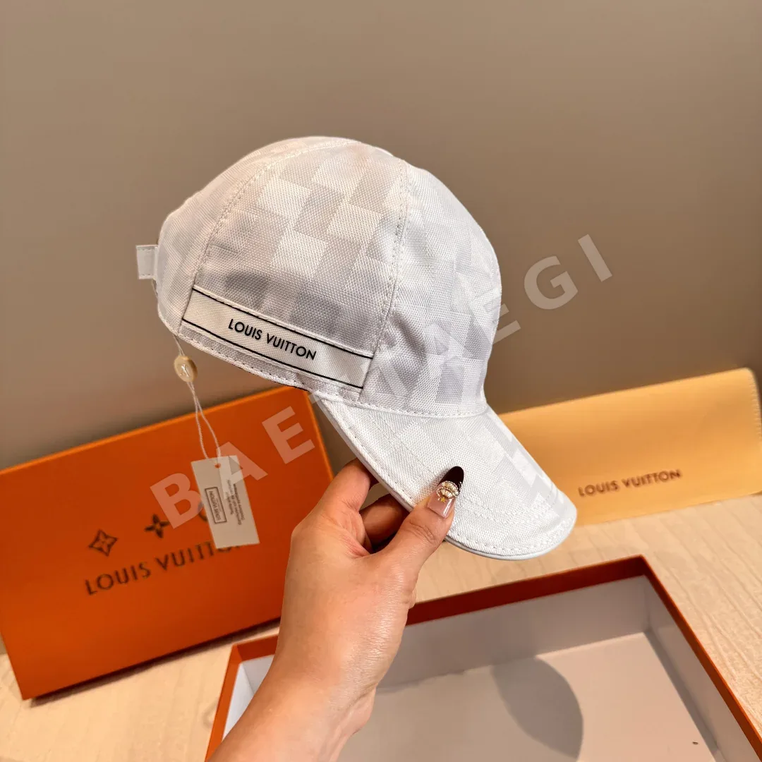 루이비통 체커보드 패턴 베이스볼캡 상세 이미지 4
