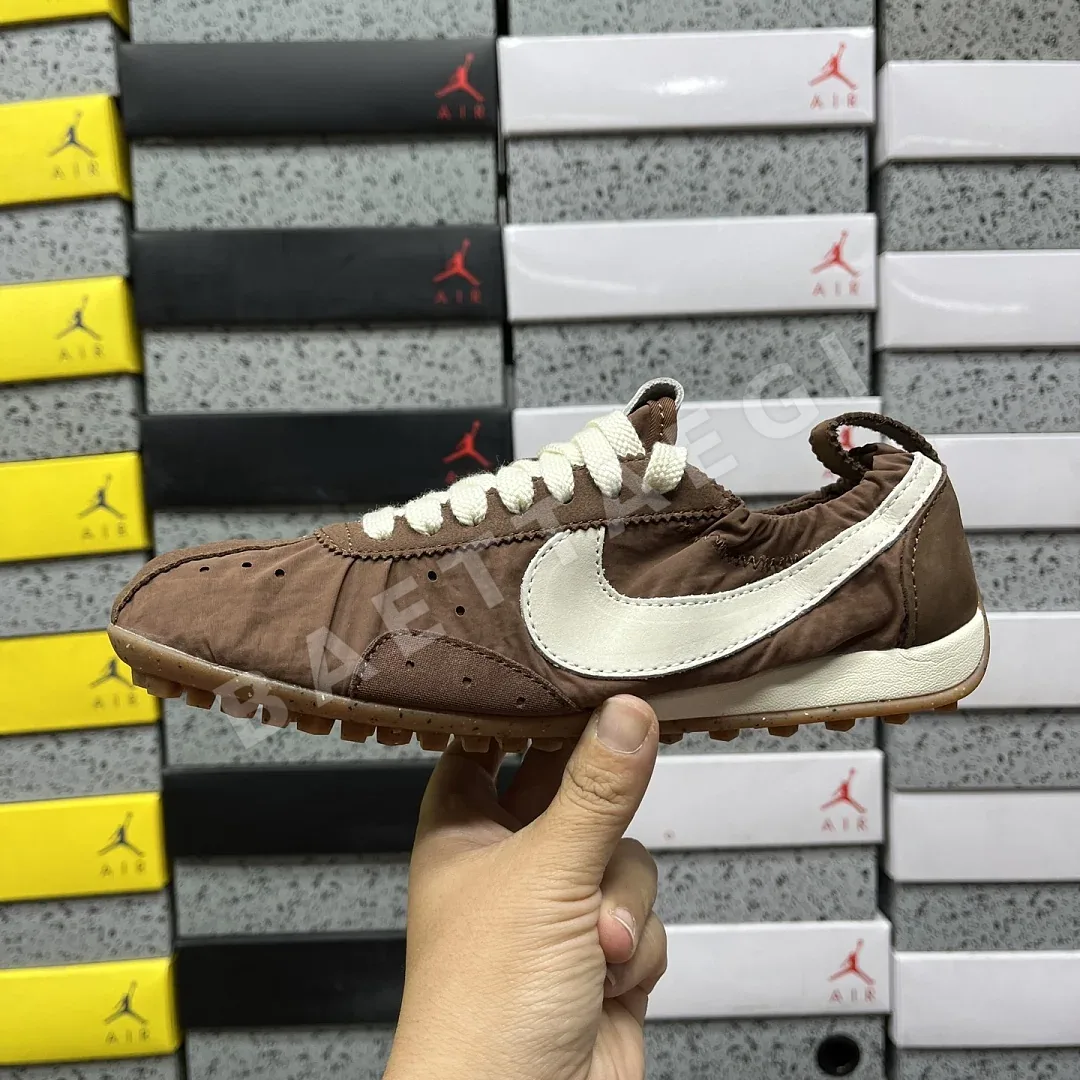 나이키 [GOD] HV8547-200 201597 Nike Moon Shoe SP Jacquemus Fauna Brown 상세 이미지 8