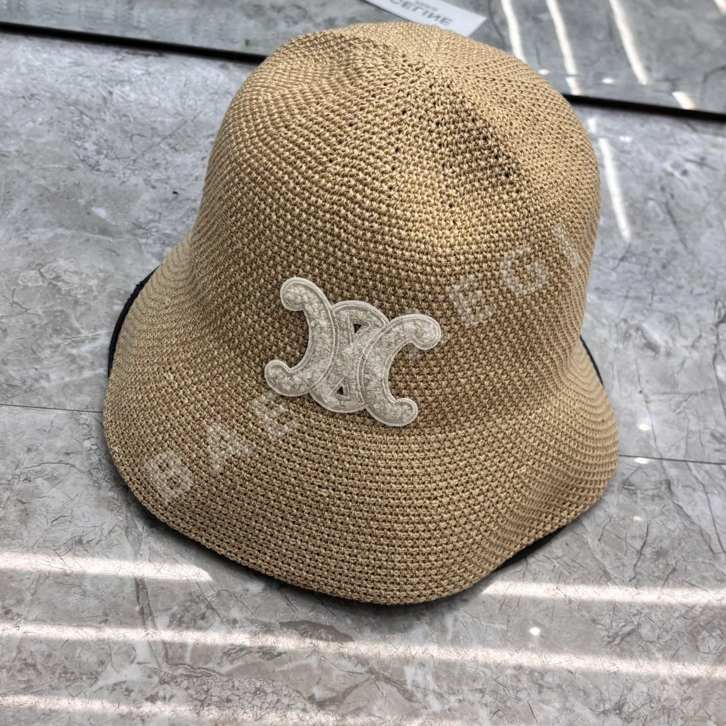 셀린느 캡 84152