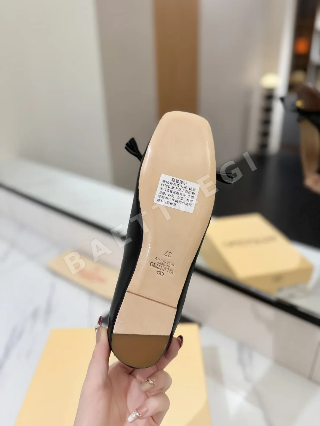 발렌티노 알뤼트 뒤 루아 라운드 토 발레리나 슈즈 상세 이미지 9