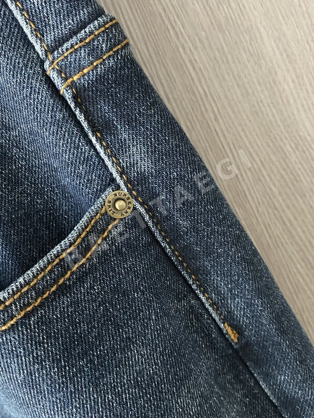 버버리 남성 데님 바지 상세 이미지 5