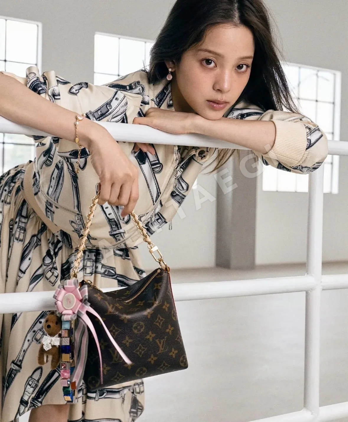 루이비통 리버시블 레더 프린트 실크 자켓 상세 이미지 6