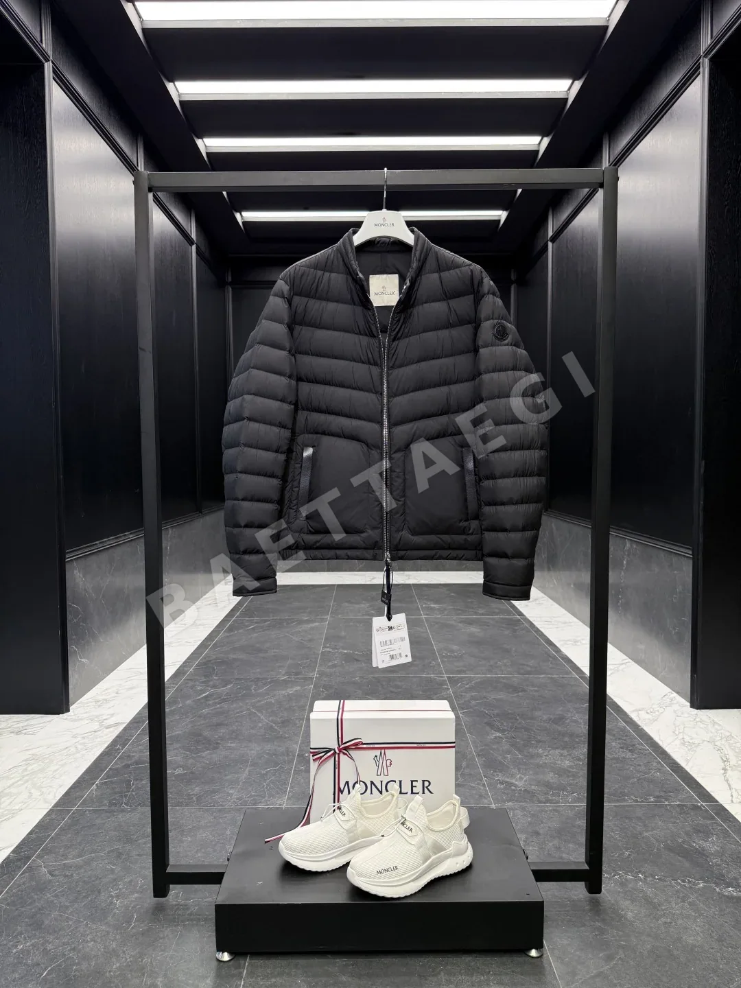 몽클레르 모리엔 남성 패딩 상세 이미지 3