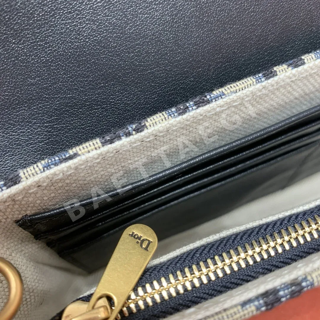 디올 블루 오블리크 새들 체인 핸드백 상세 이미지 8