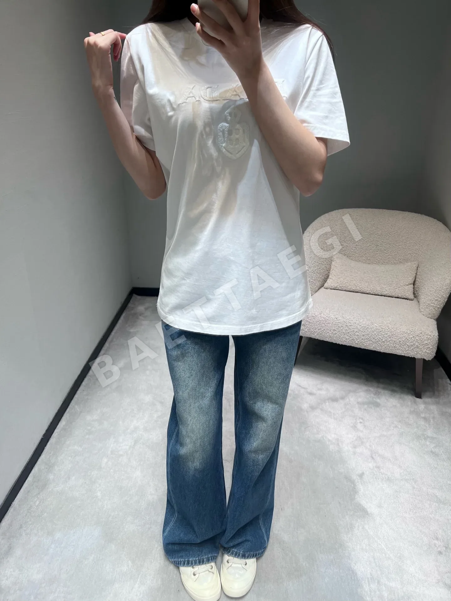 프라다 3D 엠보싱 코튼 반팔 티셔츠 상세 이미지 2