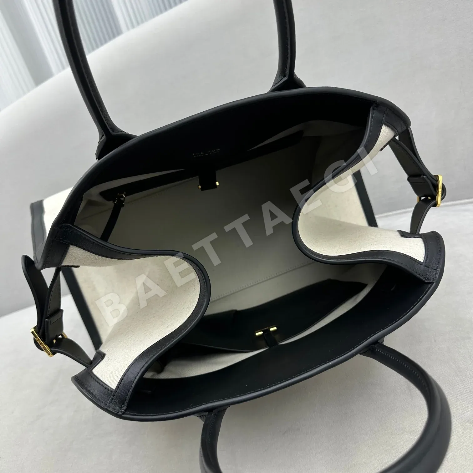 더로우 캔버스 레더 패치워크 미디엄 백 상세 이미지 7