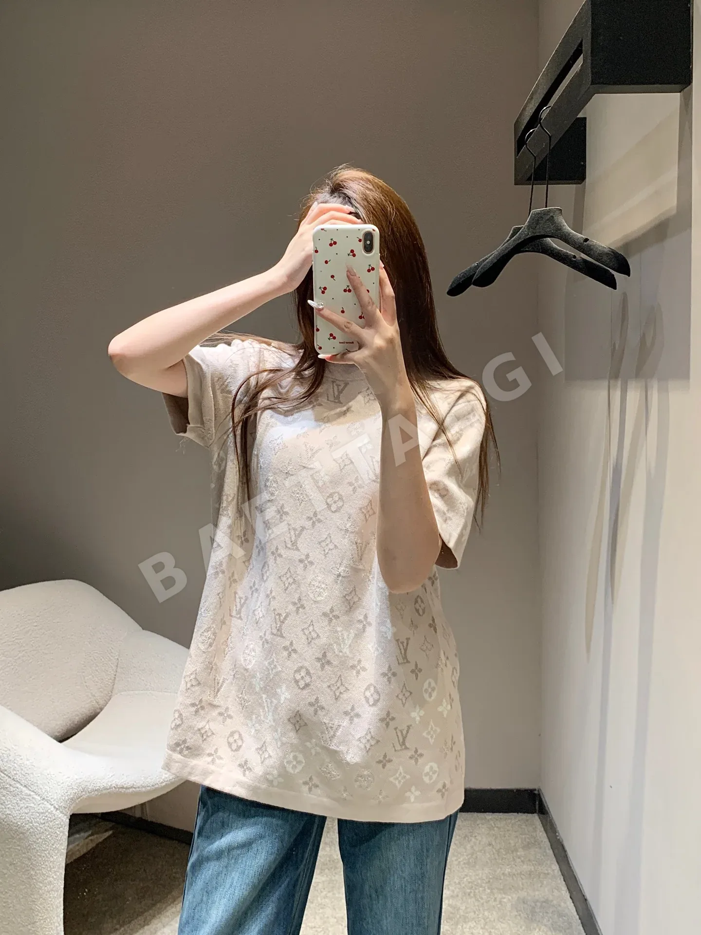 루이비통 모노그램 자카드 오버핏 반팔 니트 탑 상세 이미지 3