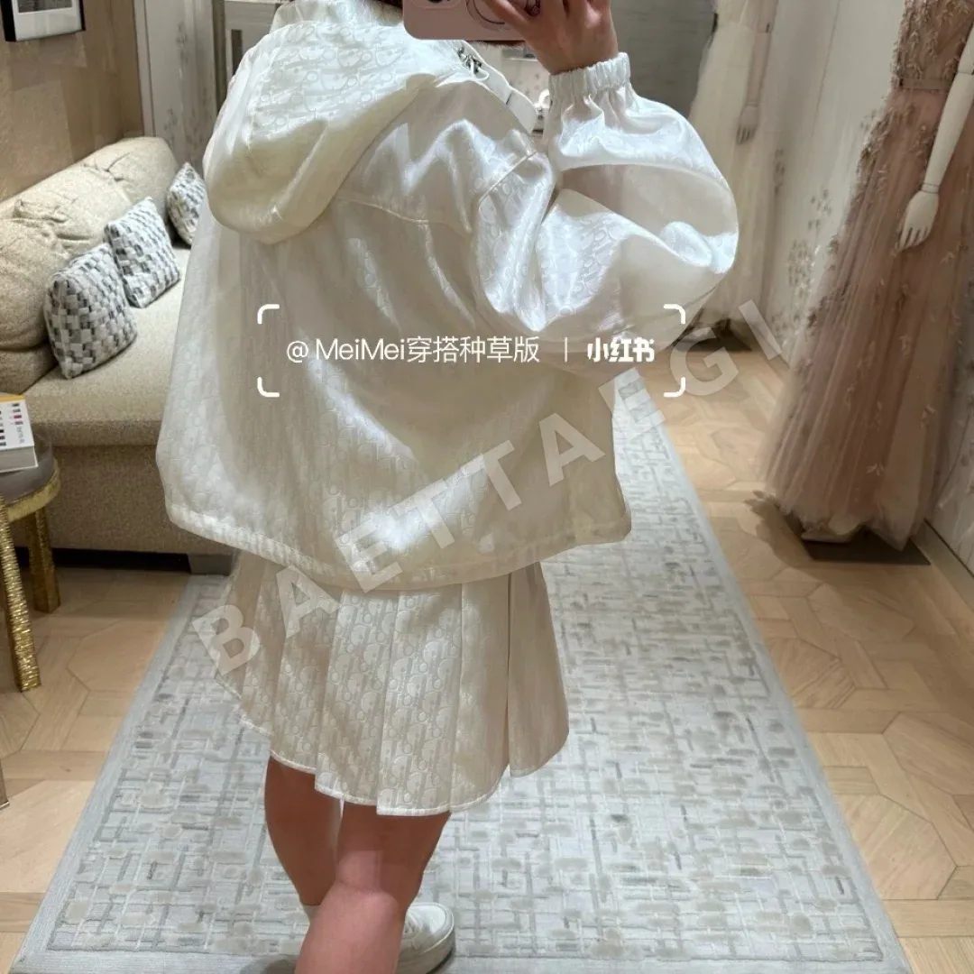 디올 밀크 살구색 모노그램 후드 자켓 상세 이미지 8