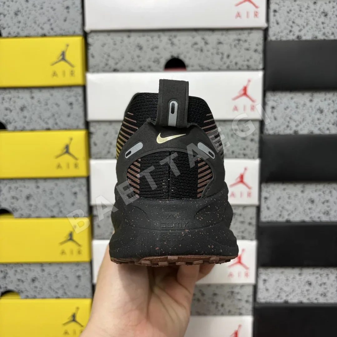 나이키 [GT] 보메로 18 IH4454-001 201773 Nike Vomero 18 Coffee Bean 상세 이미지 8