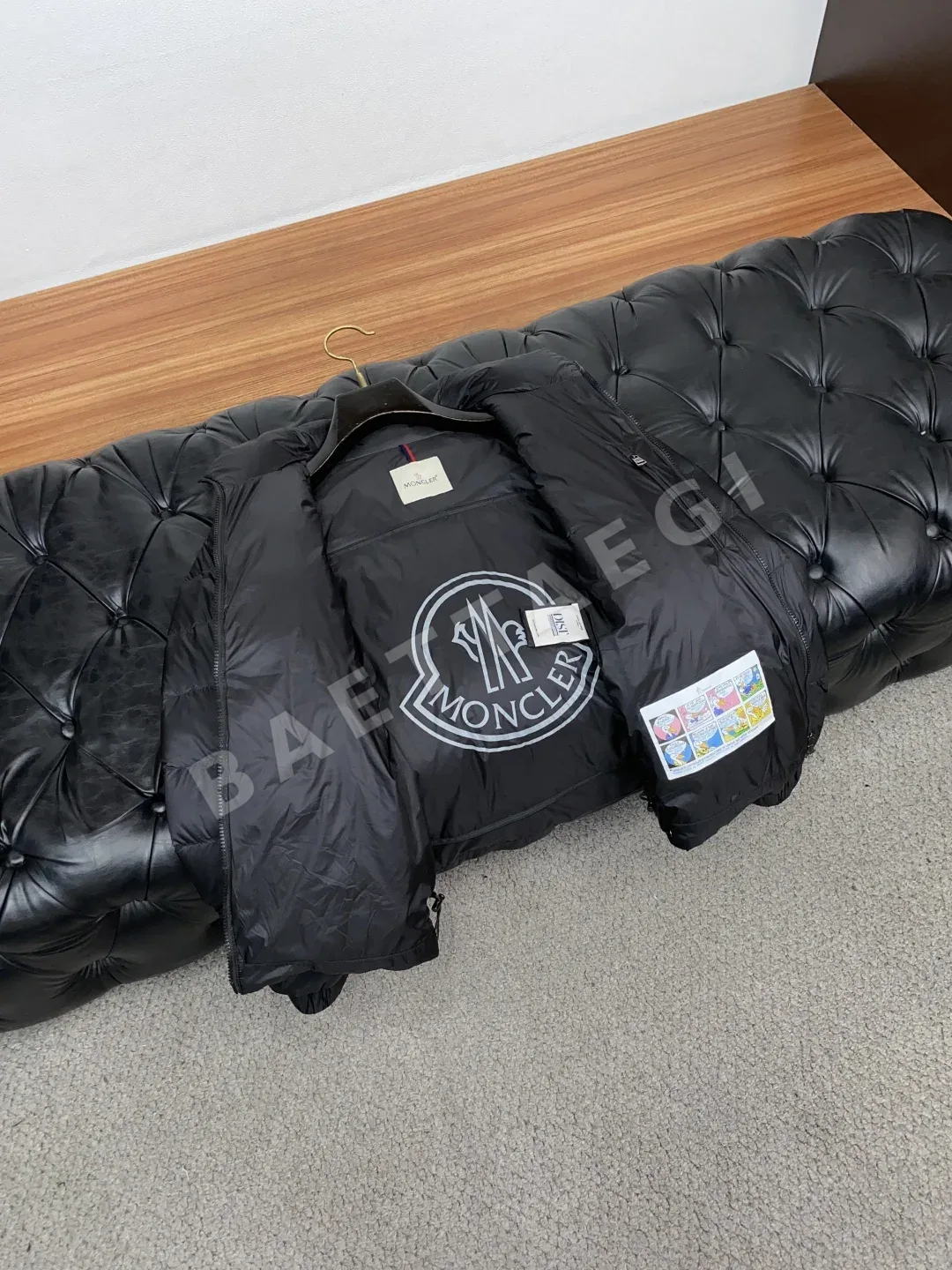 몽클레르 남성 화이트 덕다운 패딩 상세 이미지 7