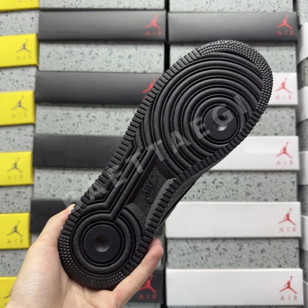 나이키 [XY/PB] 에어 포스 1 로우 CZ8065-001 201791 Nike Air Force 1 Low Drake NOCTA 상세 이미지 2