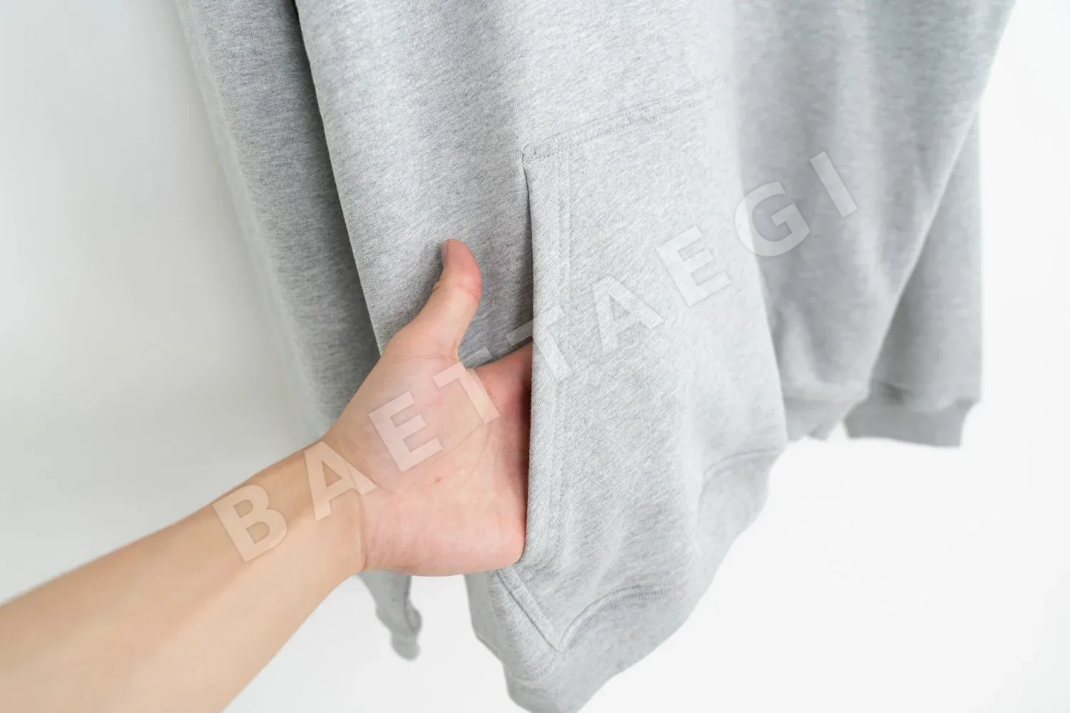 발렌시아가 남성 그레이 후드 스웨트셔츠 상세 이미지 8