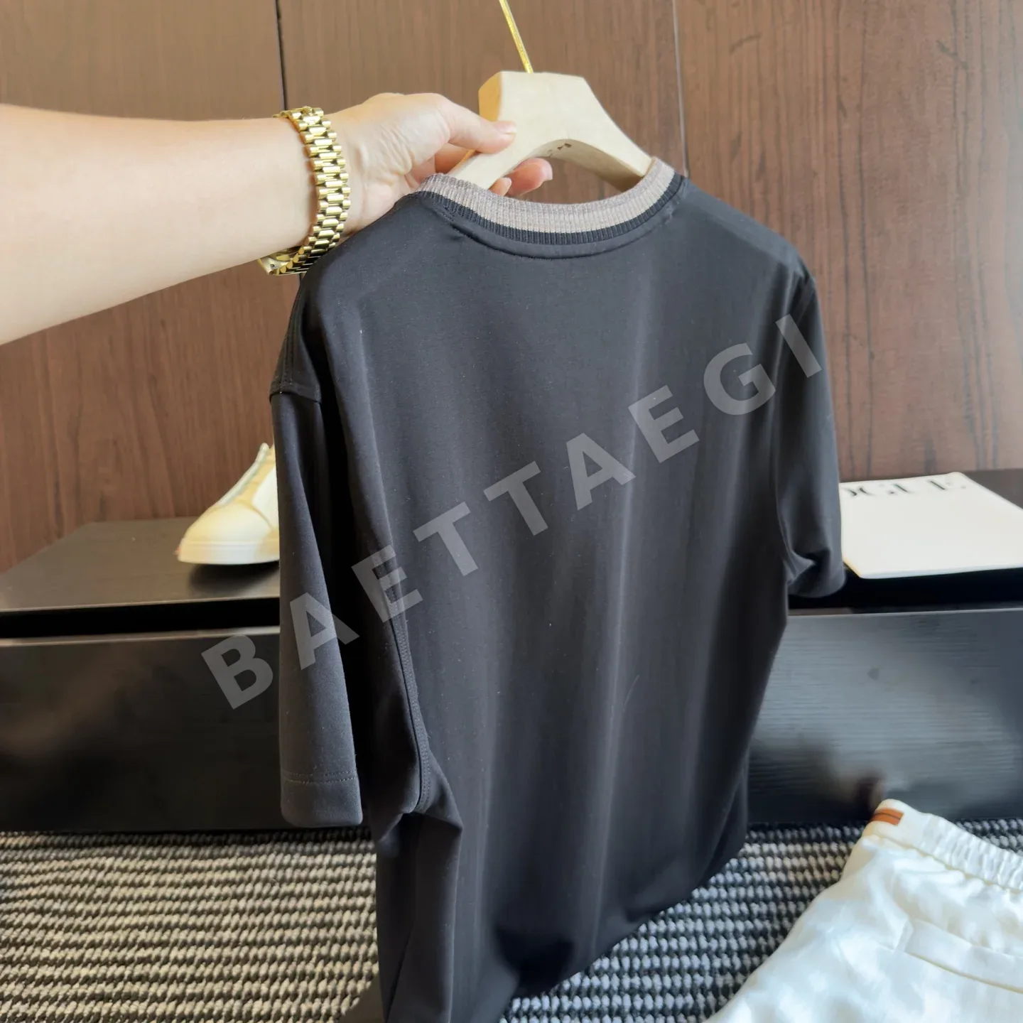 로로피아나 리브 카라 블랙라벨 남성 반팔 티셔츠 상세 이미지 6