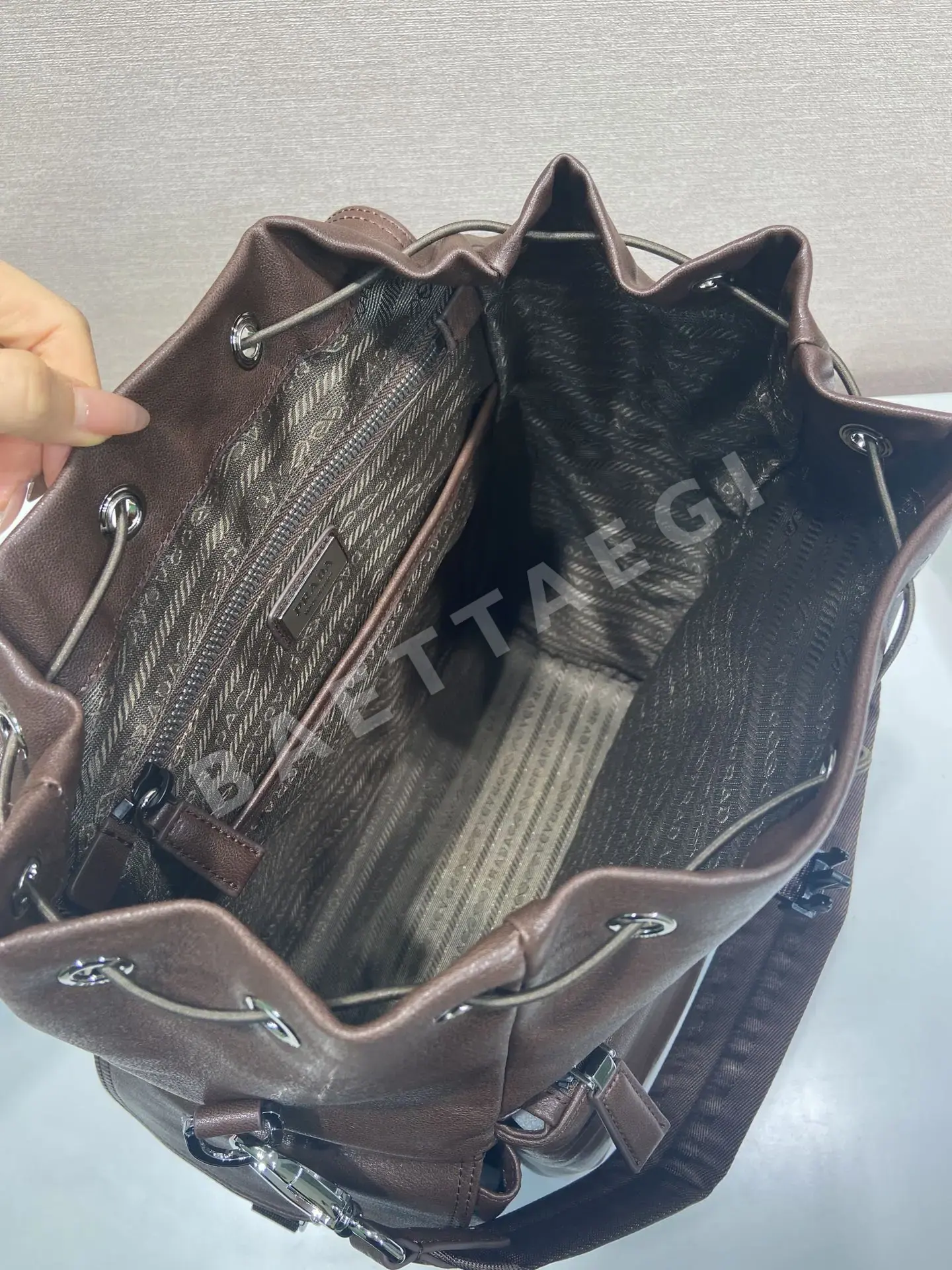 프라다 램스킨 익스플로어 백팩 2VZ118 상세 이미지 8