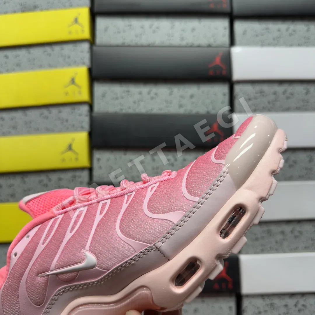 나이키 [BD] 에어 맥스 플러스 FV0393-001 201847 Nike Air Max Plus 상세 이미지 2
