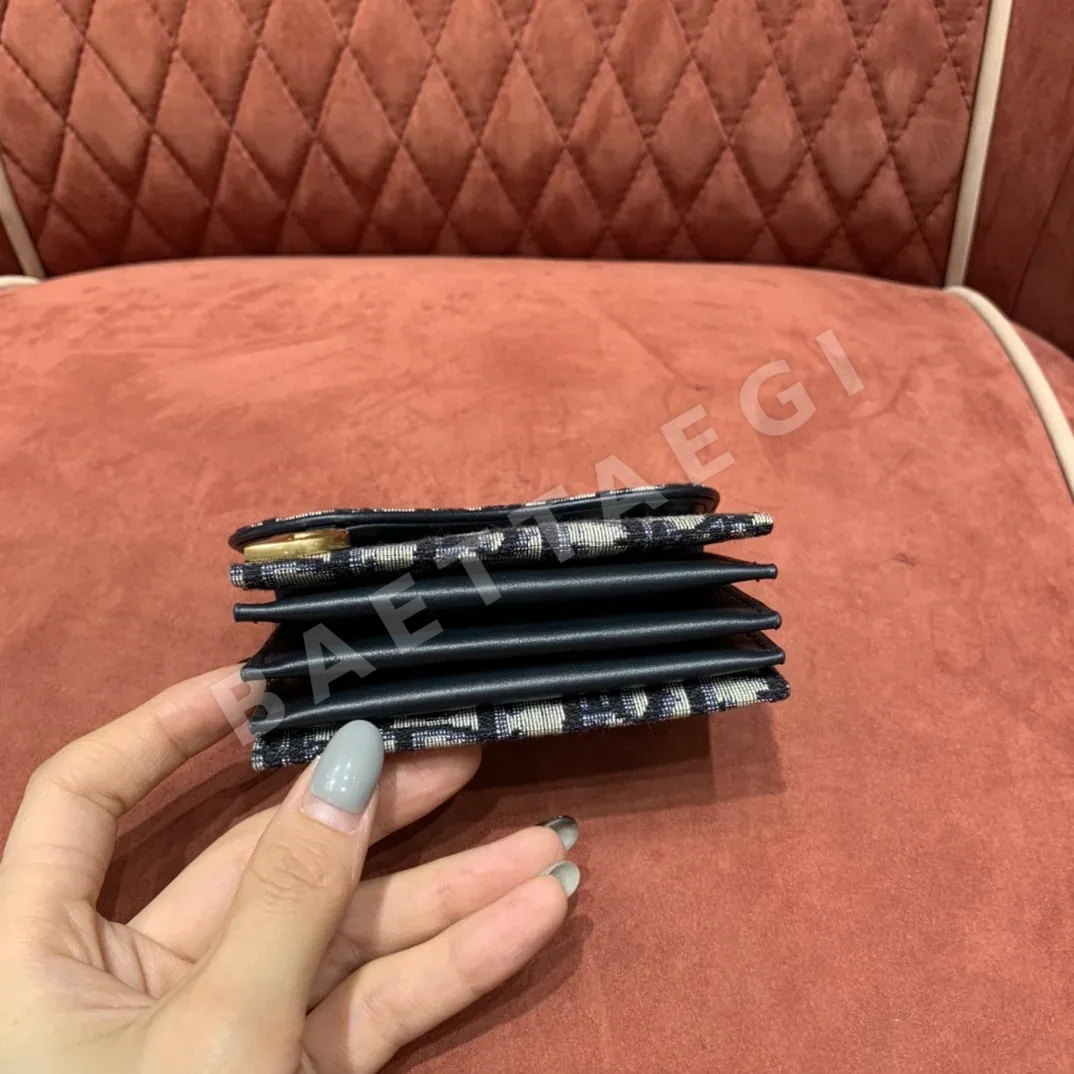 디올 모노그램 아코디언 카드홀더 지갑 상세 이미지 4