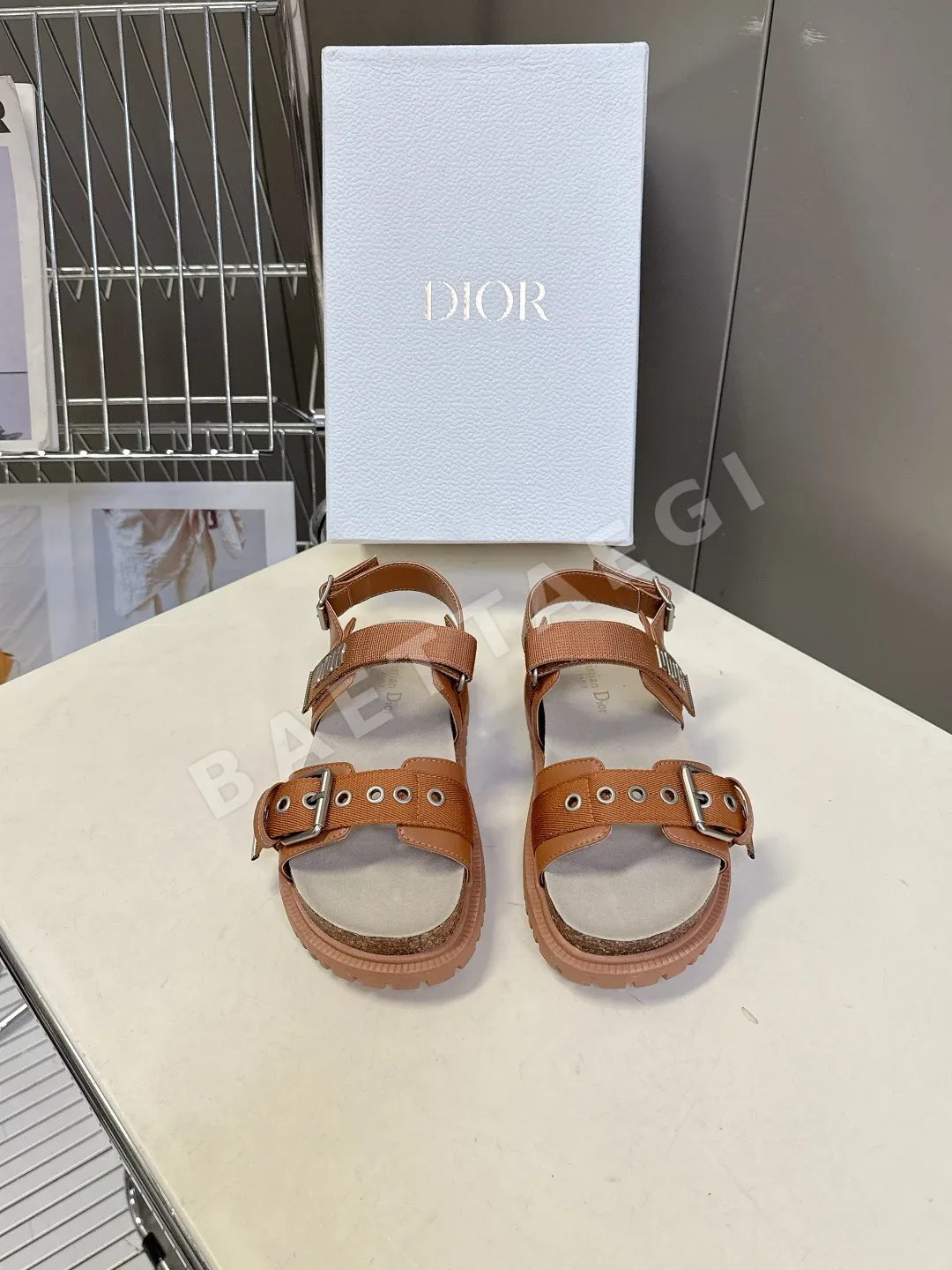 디올 더블 버클 플랫폼 샌들 98405
