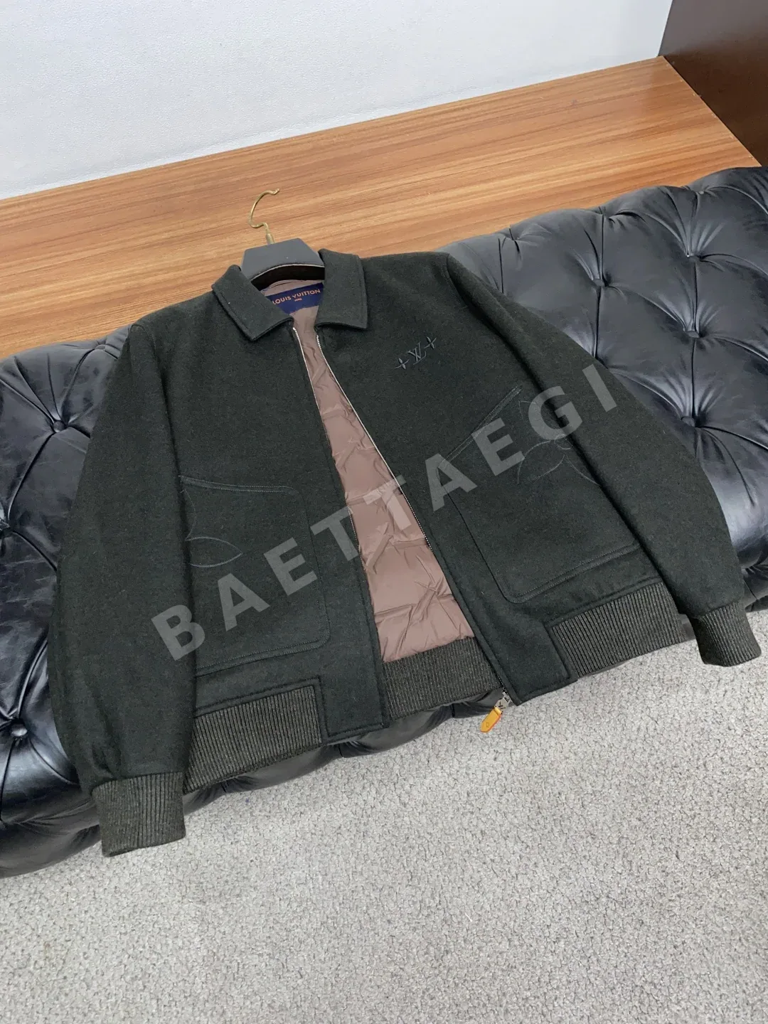 루이비통 울 다운 패딩 자켓 상세 이미지 6