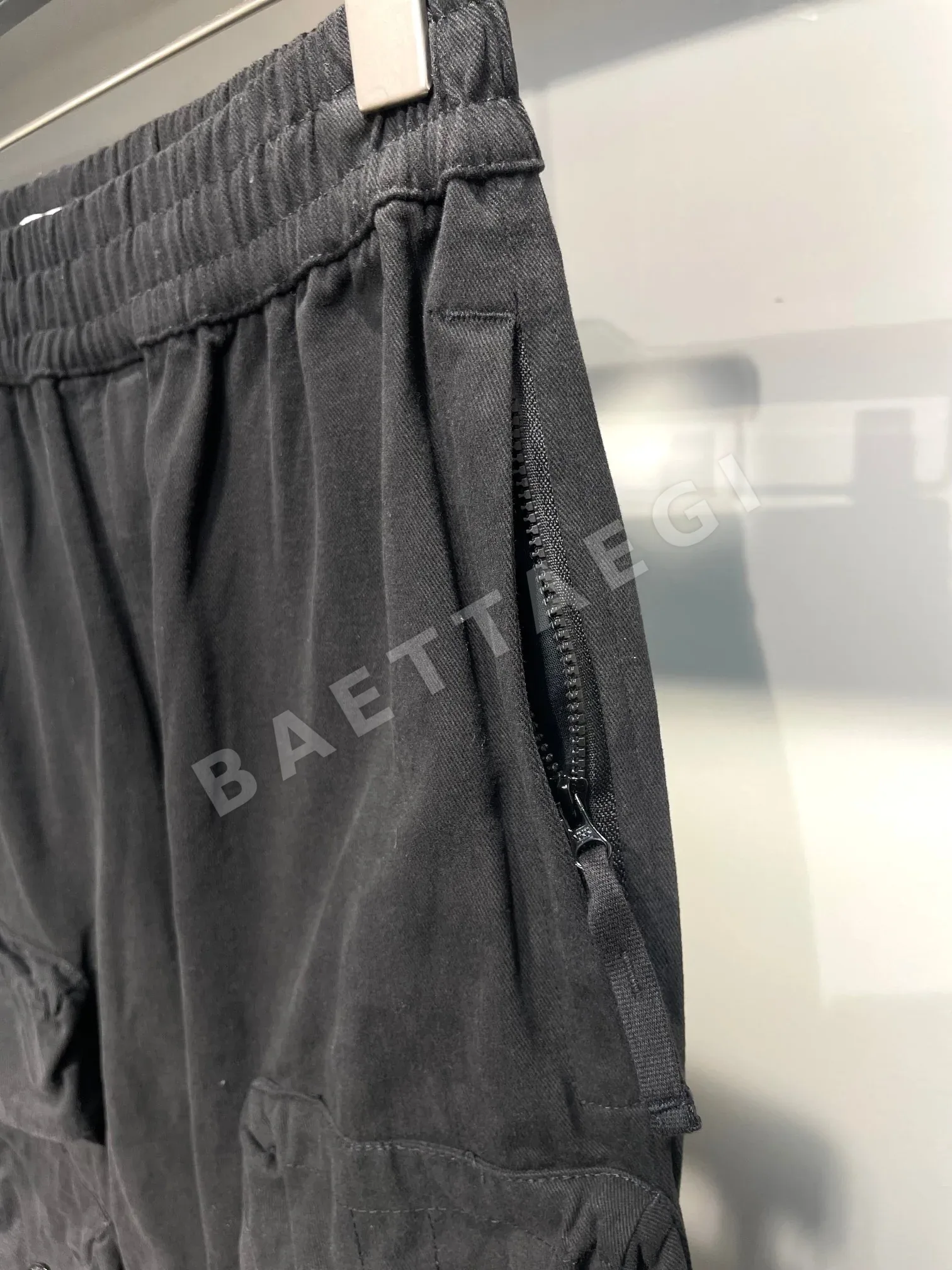 스톤아일랜드 뉴 컴퍼스 배지 워시 멀티 포켓 카고 팬츠 상세 이미지 9