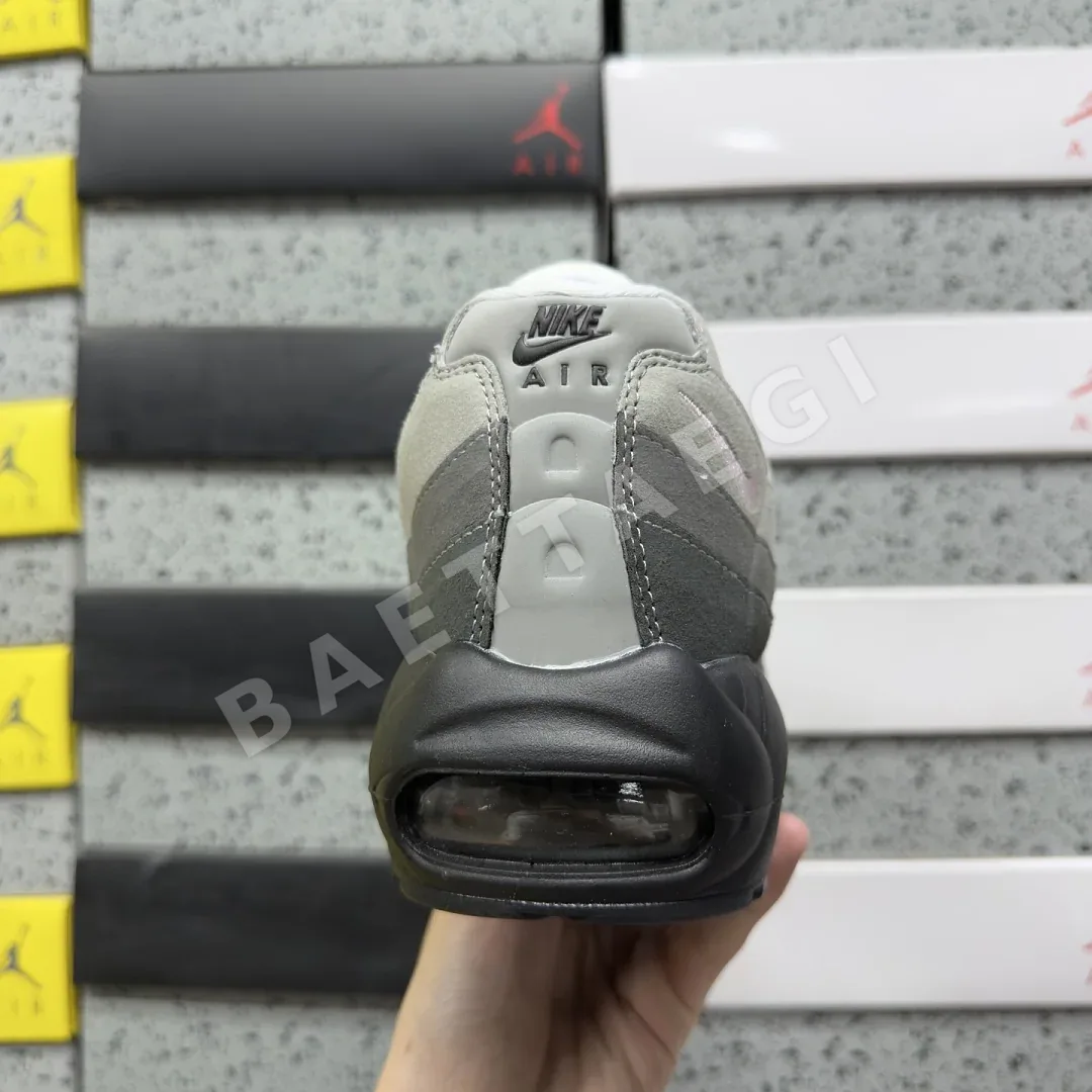 나이키 [XY] 에어 맥스 95 OG HJ5996-001 201804 Nike Air Max 95 OG Big Bubble Pink Foam 상세 이미지 8